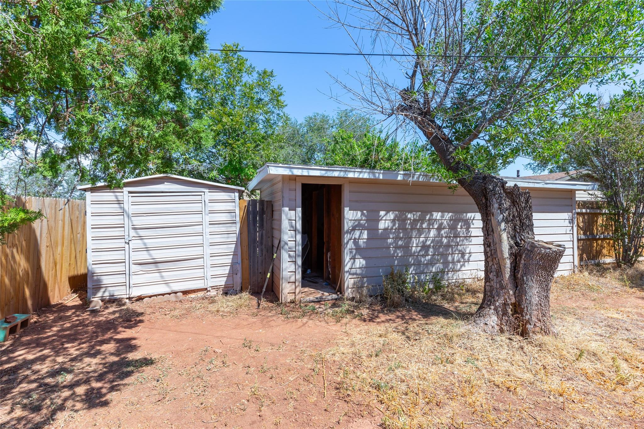 main property photo 31