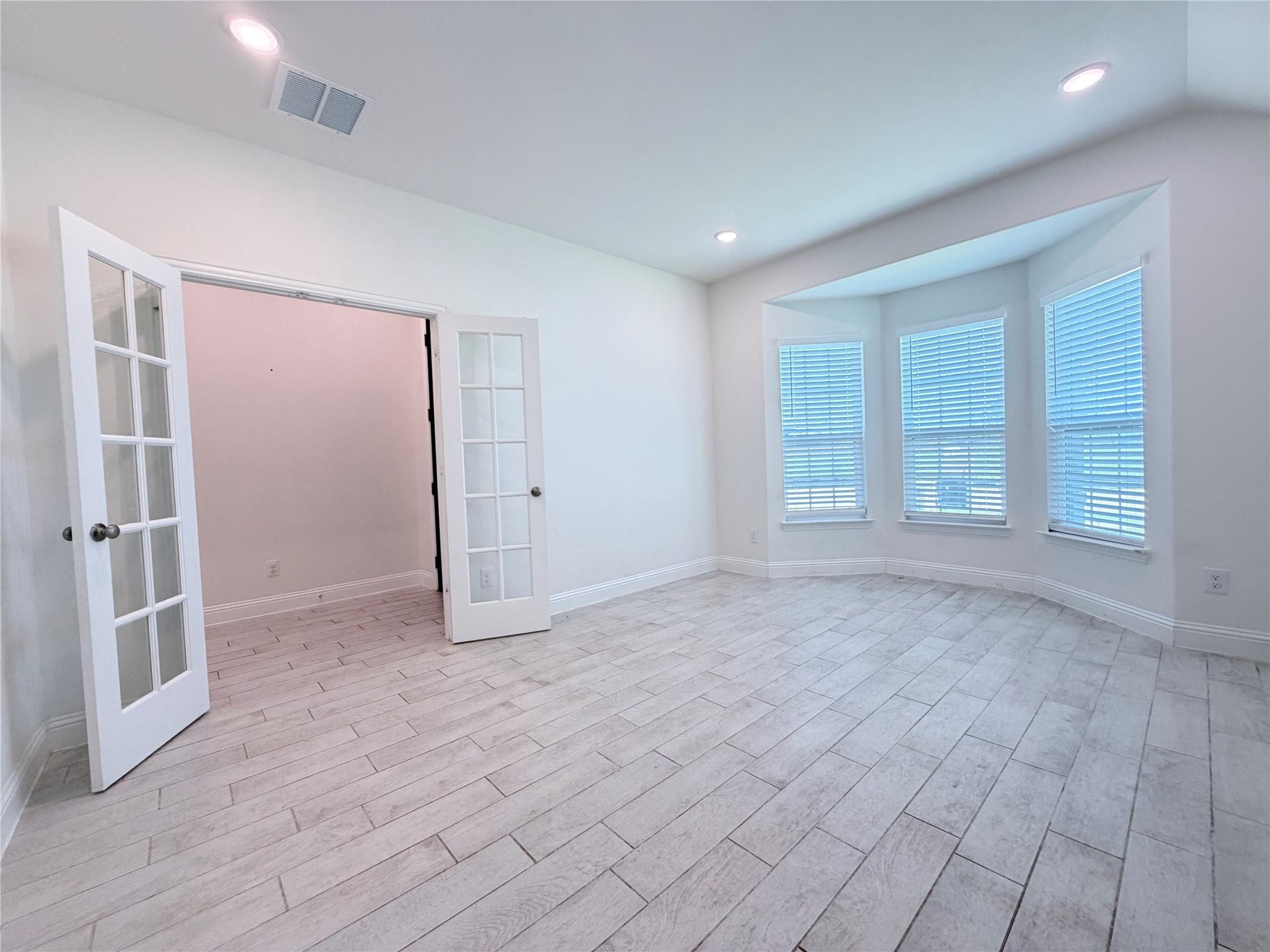 property viewer photo 6