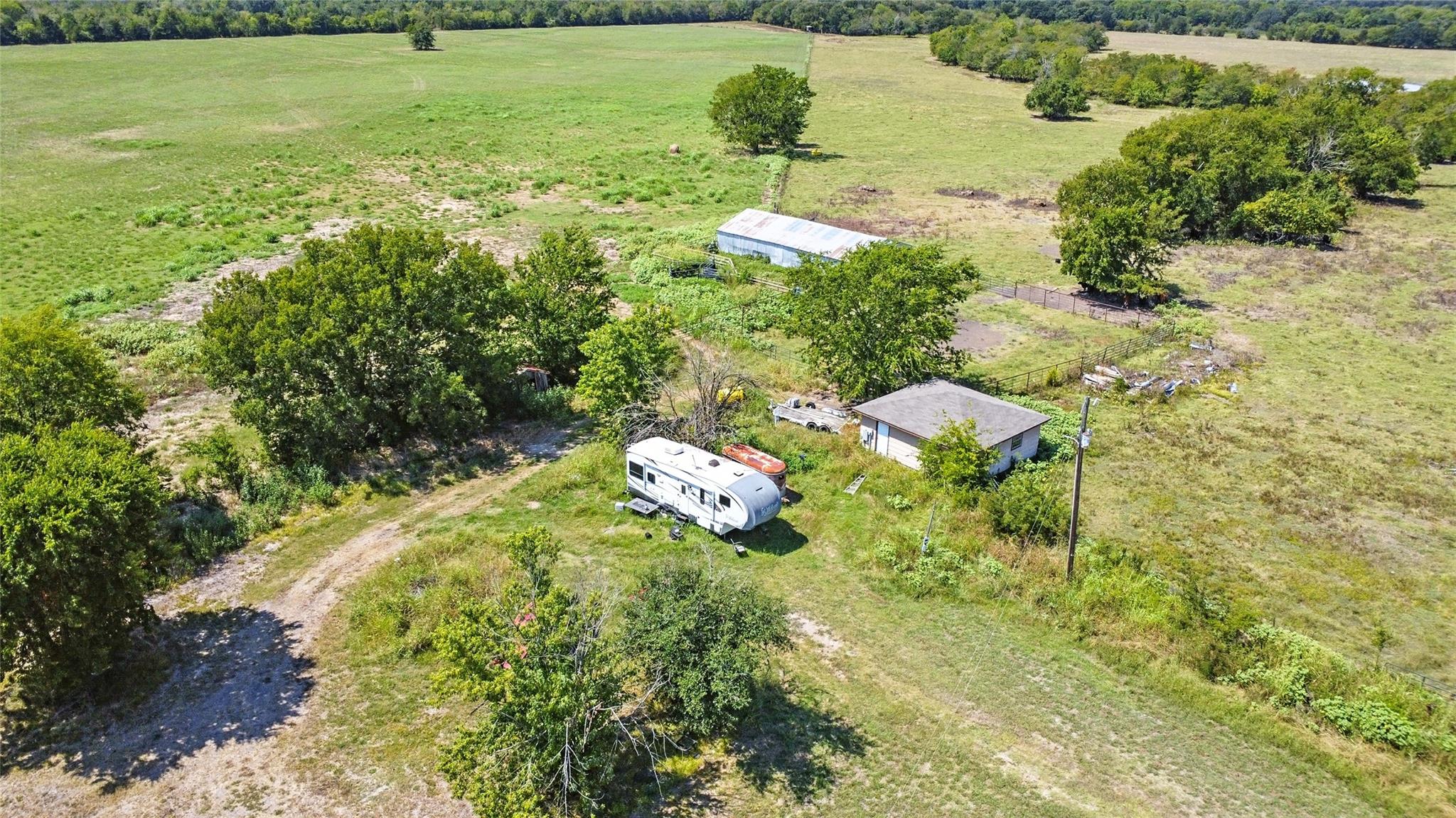 main property photo 10