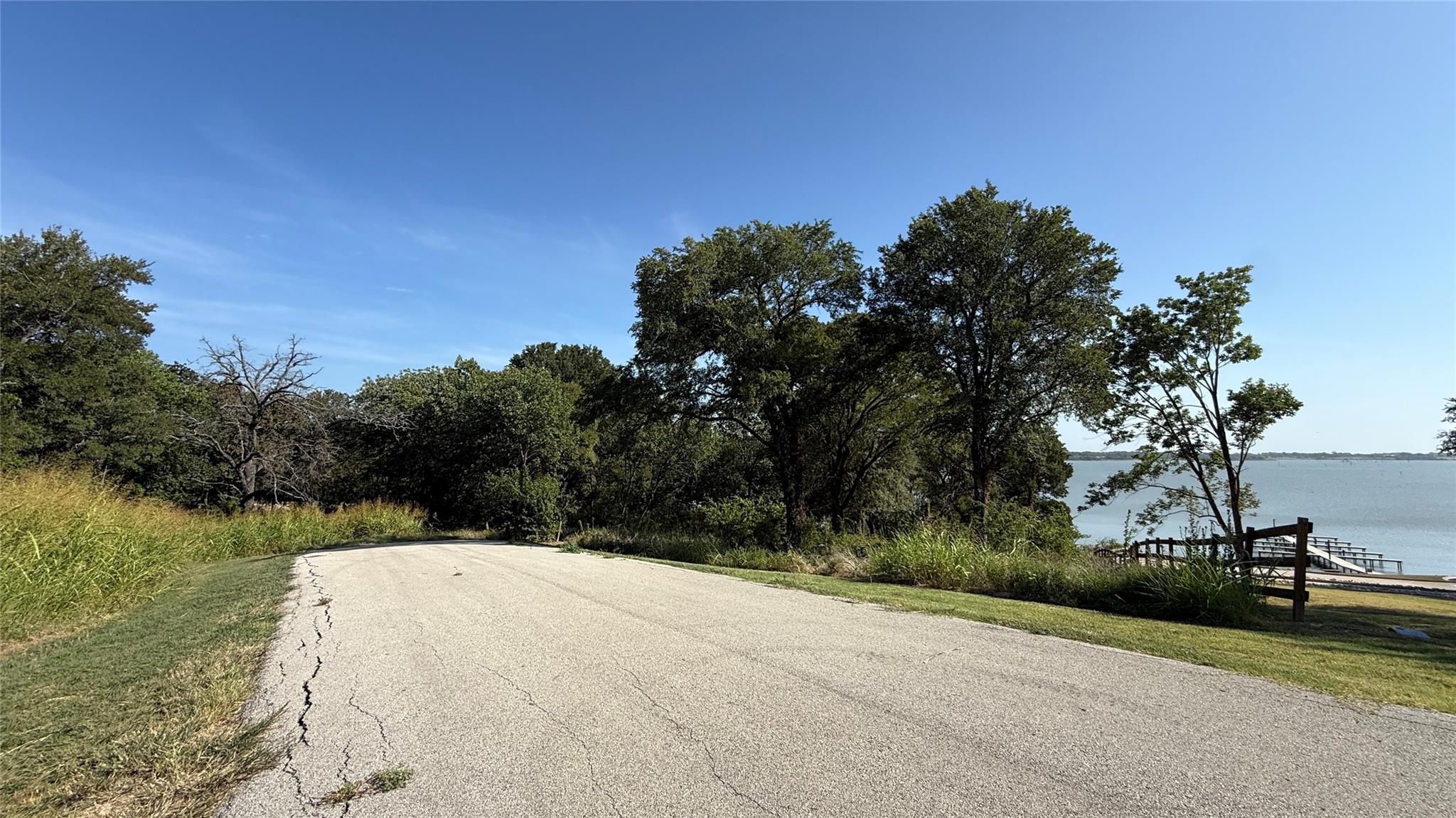 main property photo 10