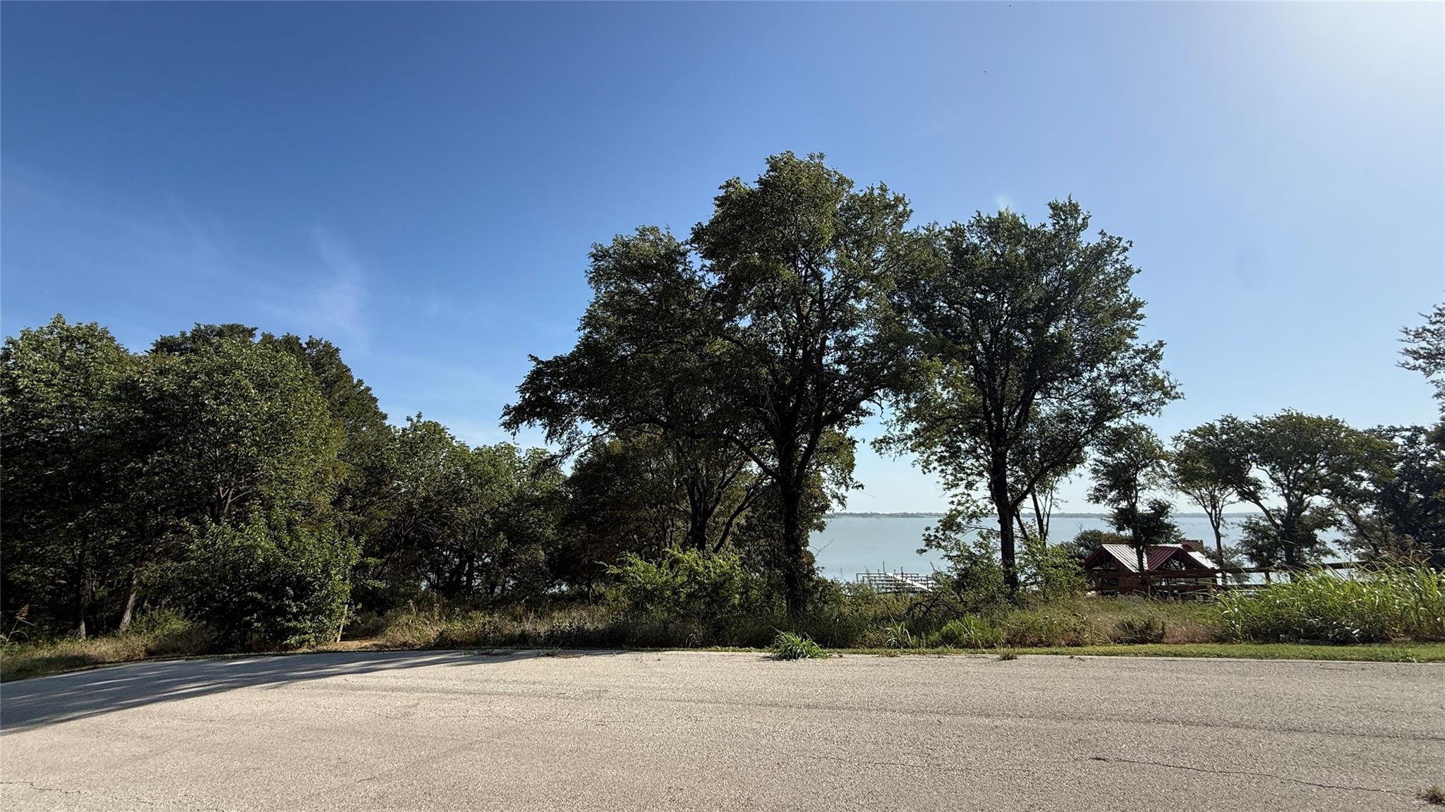 main property photo 11
