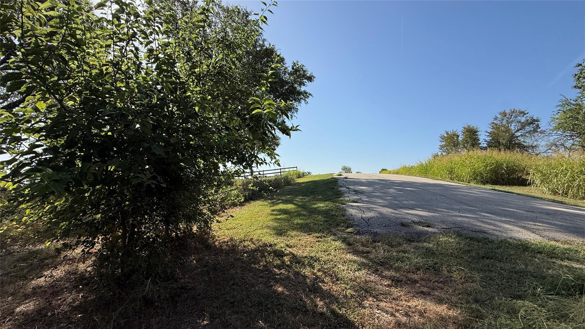 main property photo 16