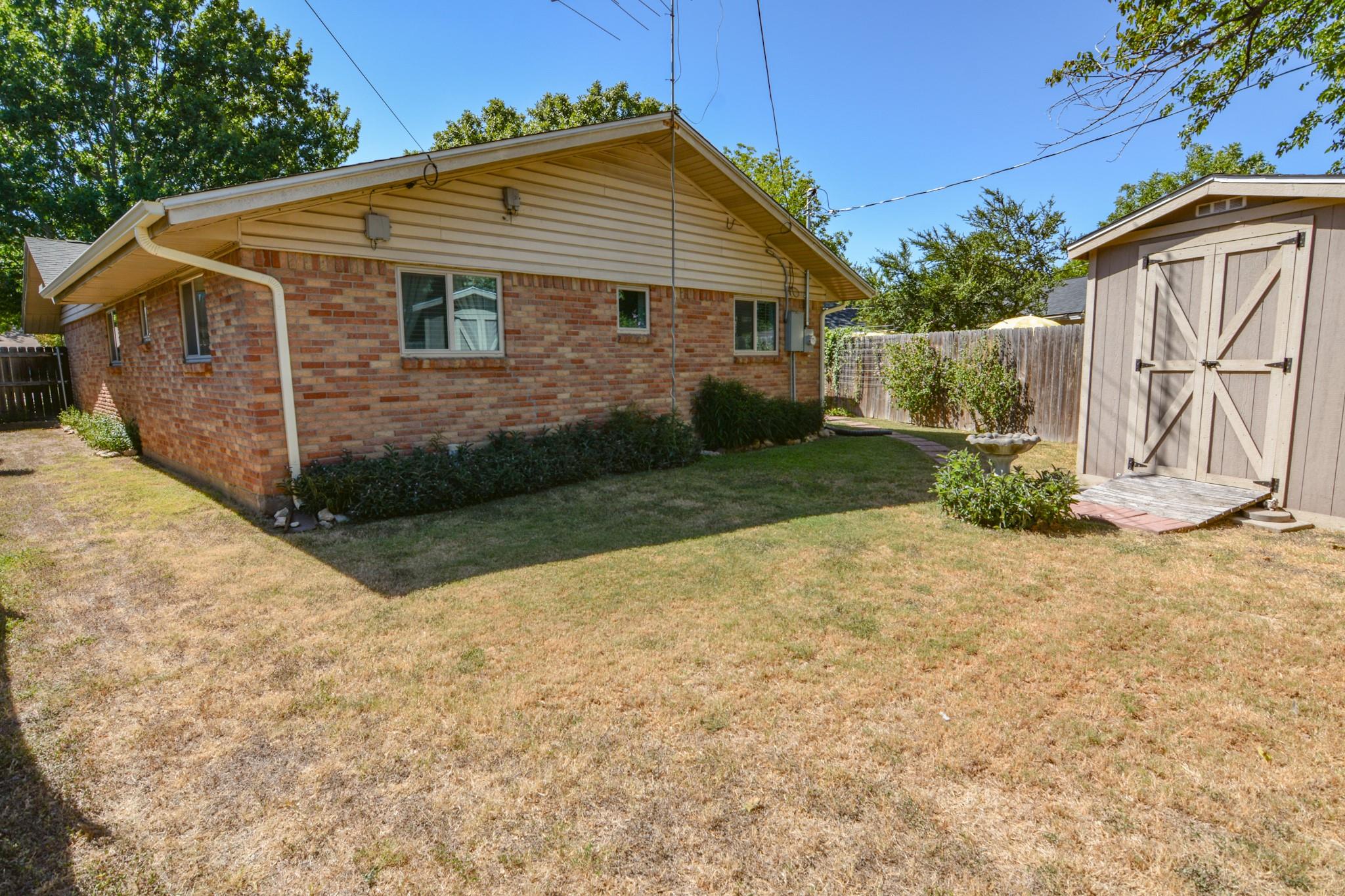 main property photo 37