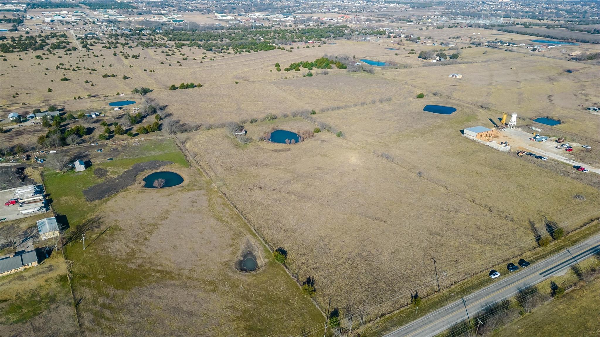main property photo 20