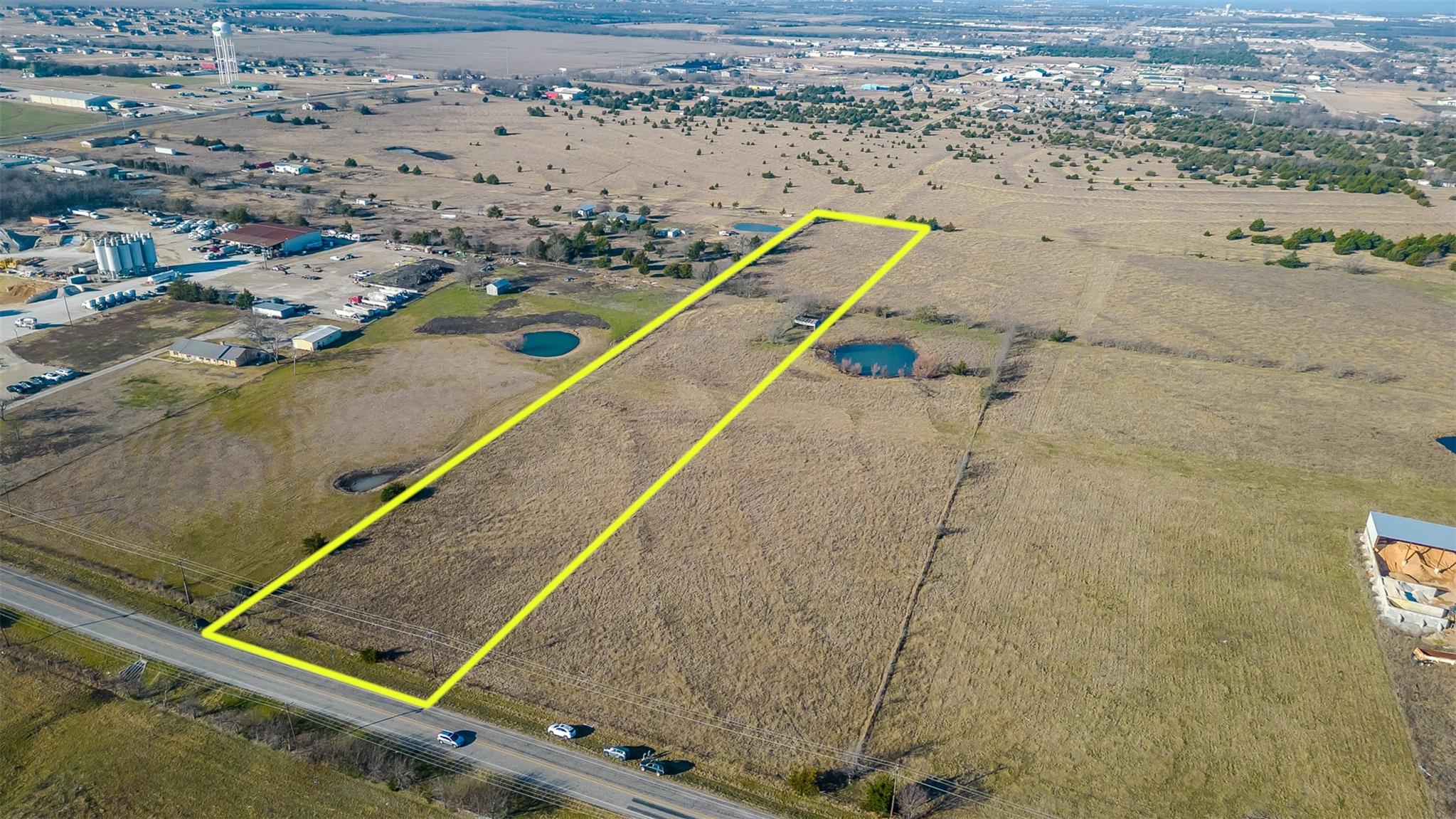main property photo 34