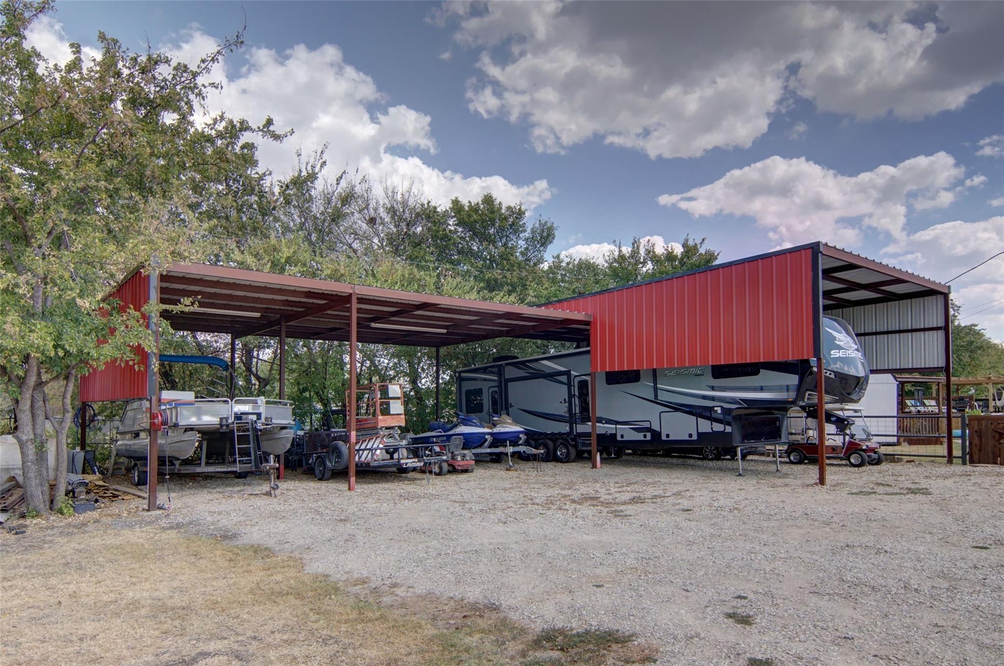 main property photo 37