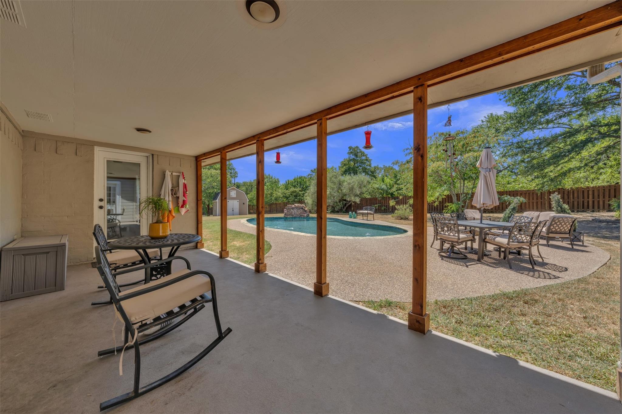 main property photo 23