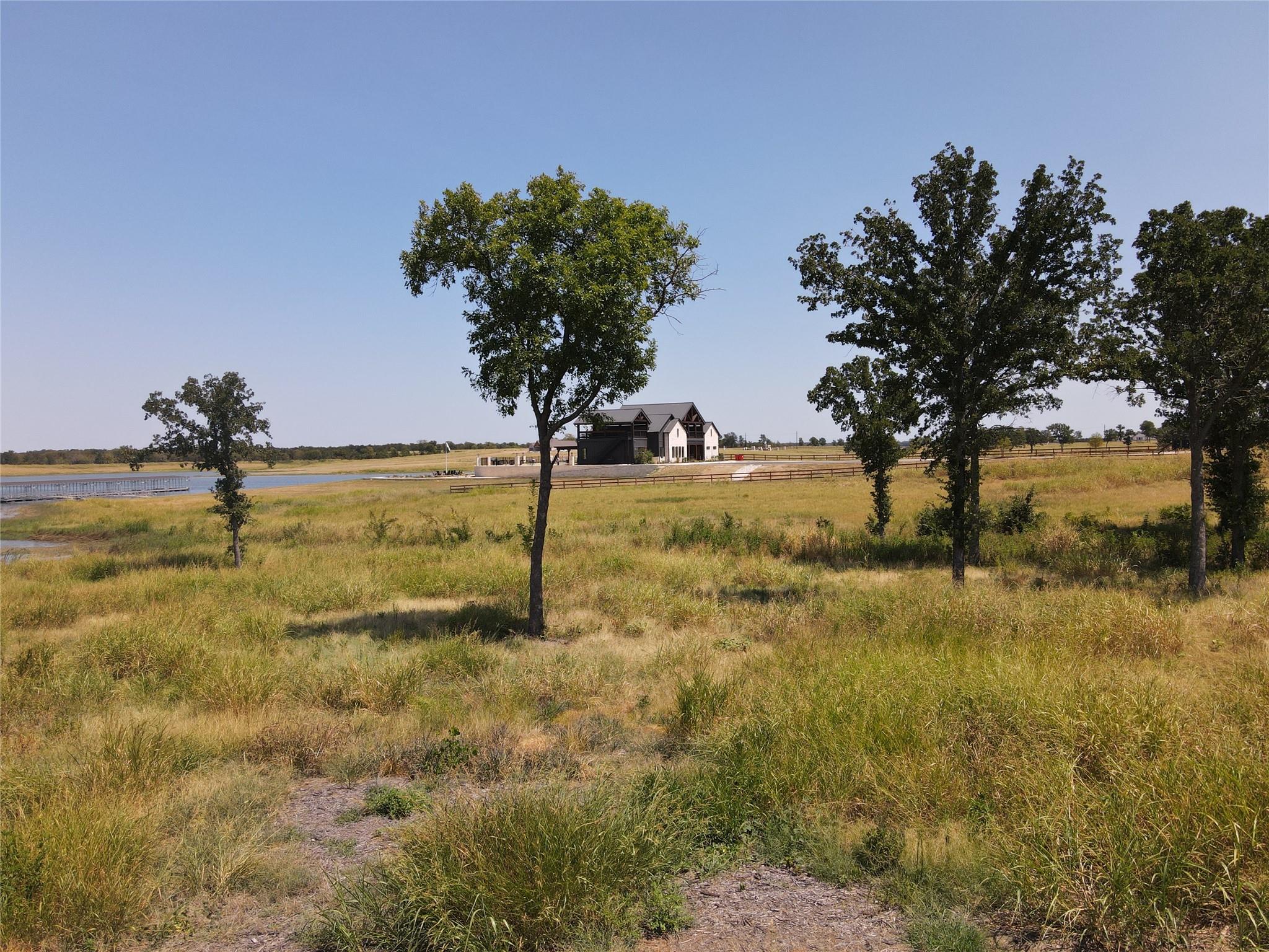 main property photo 10