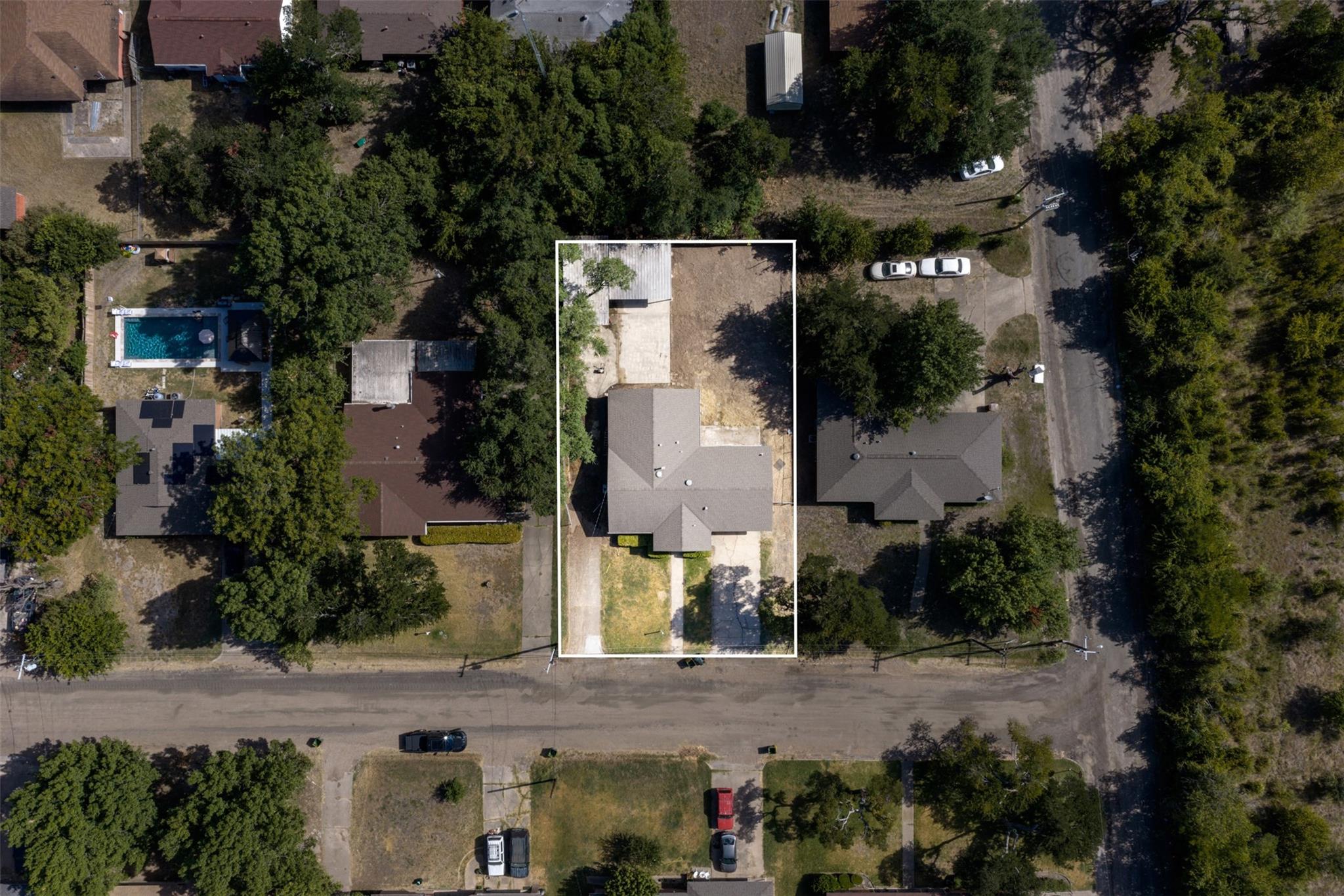main property photo 31
