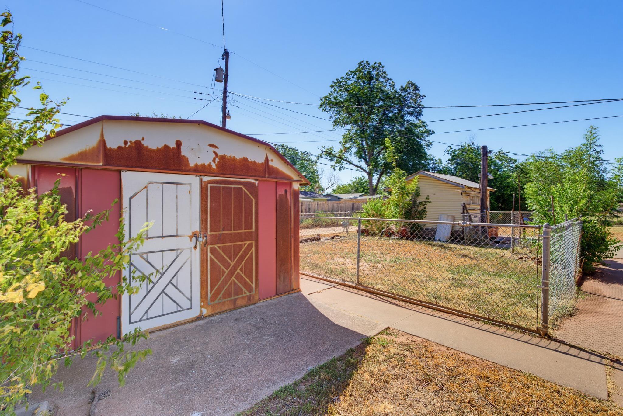 main property photo 18