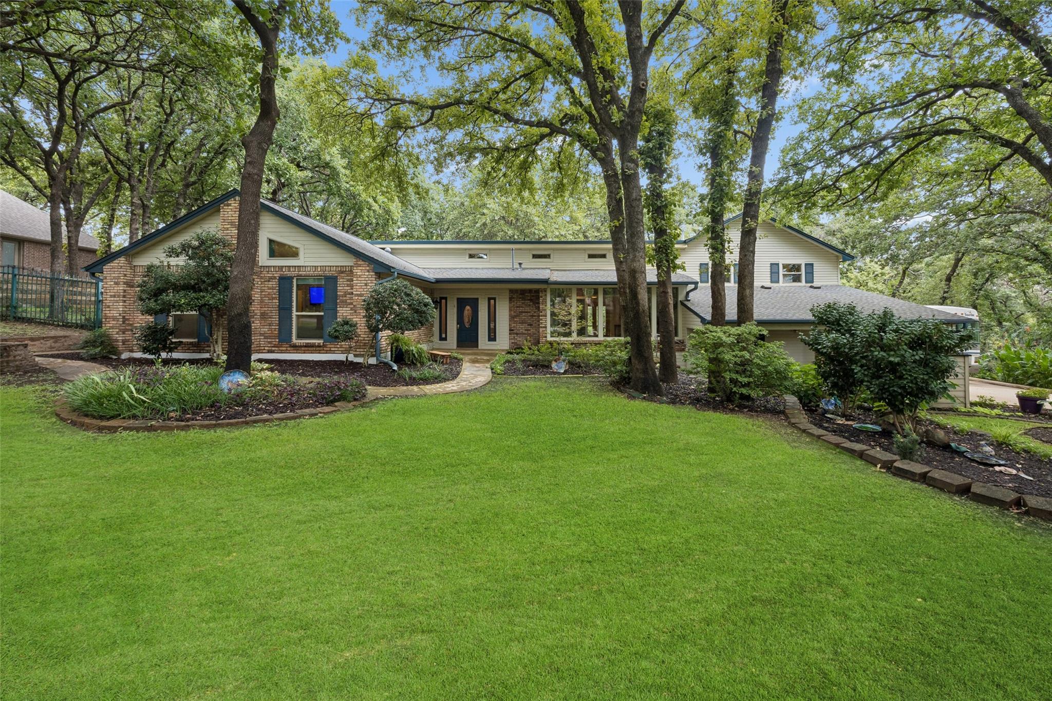 main property photo 39