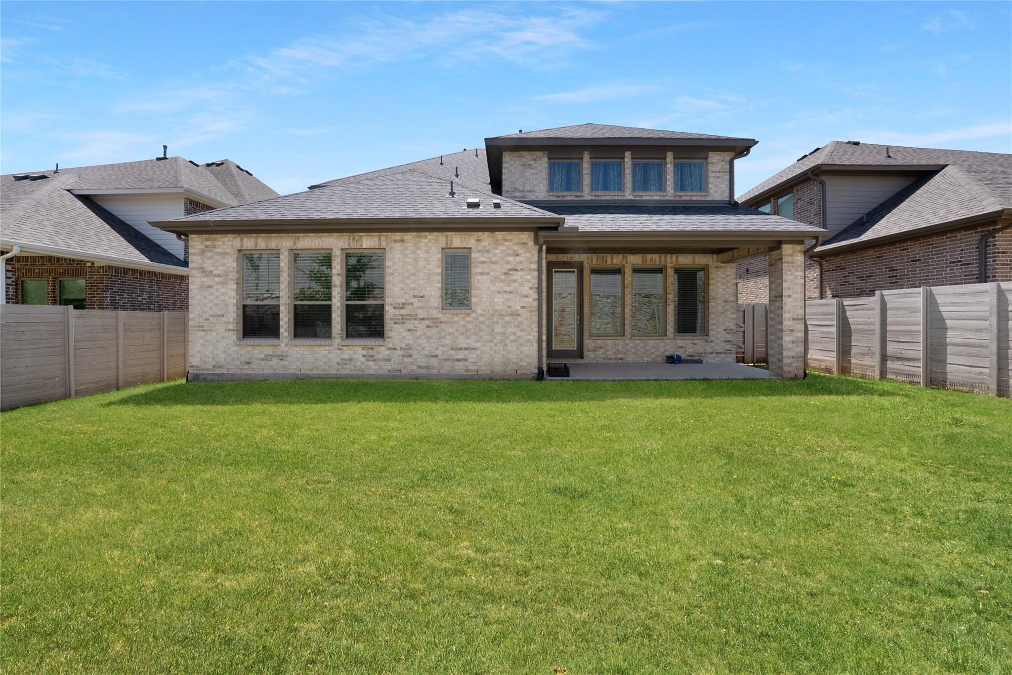 main property photo 23