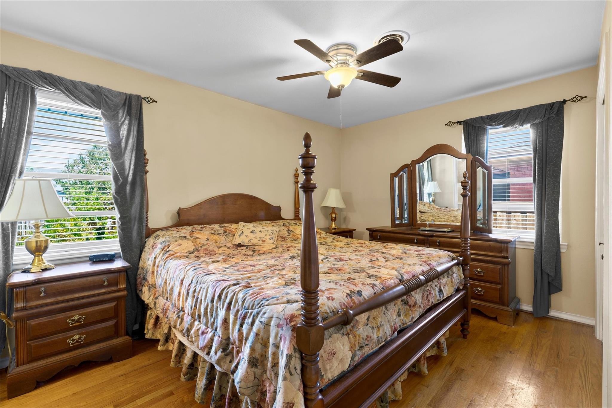 main property photo 11