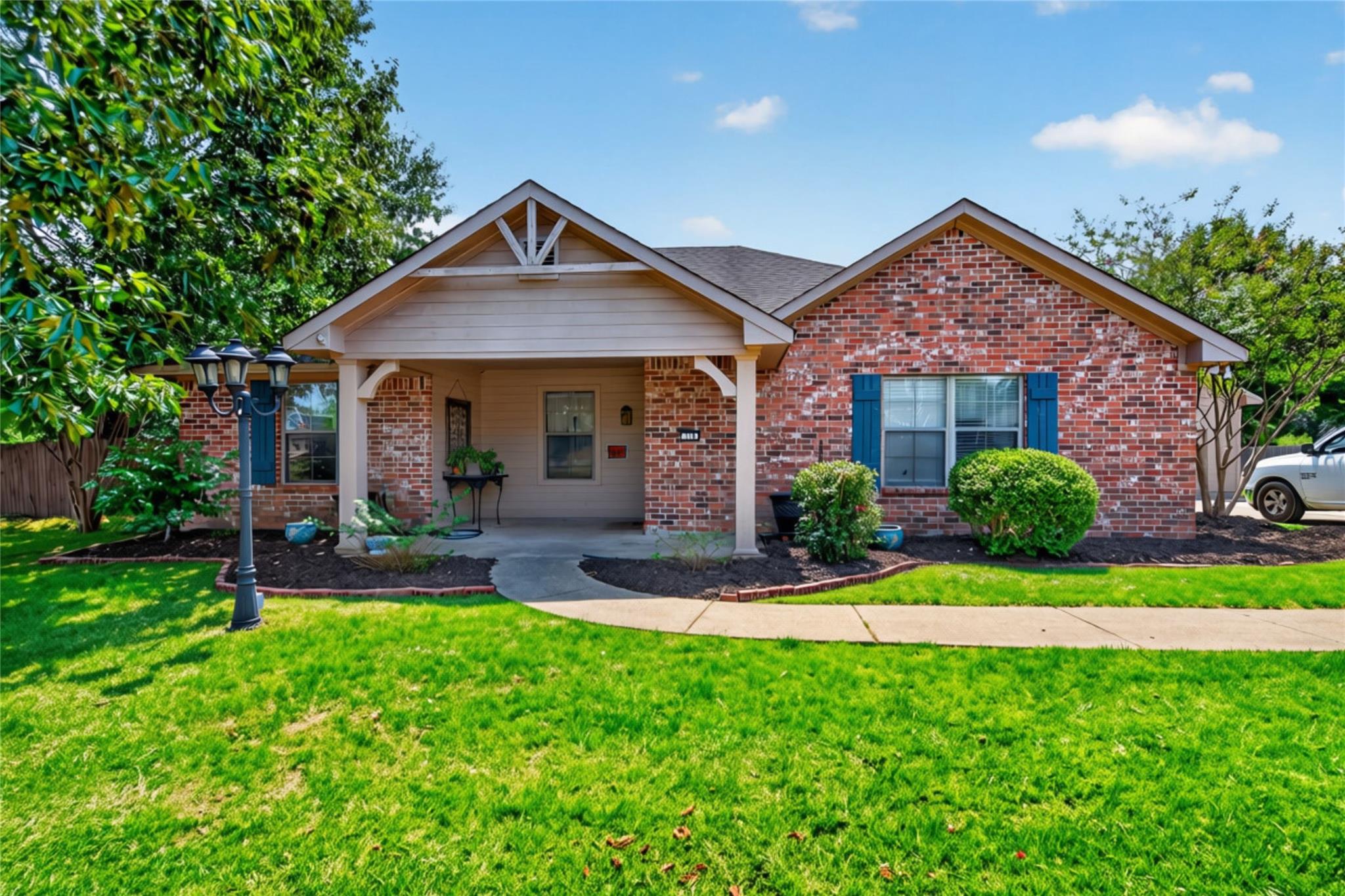 main property photo 0