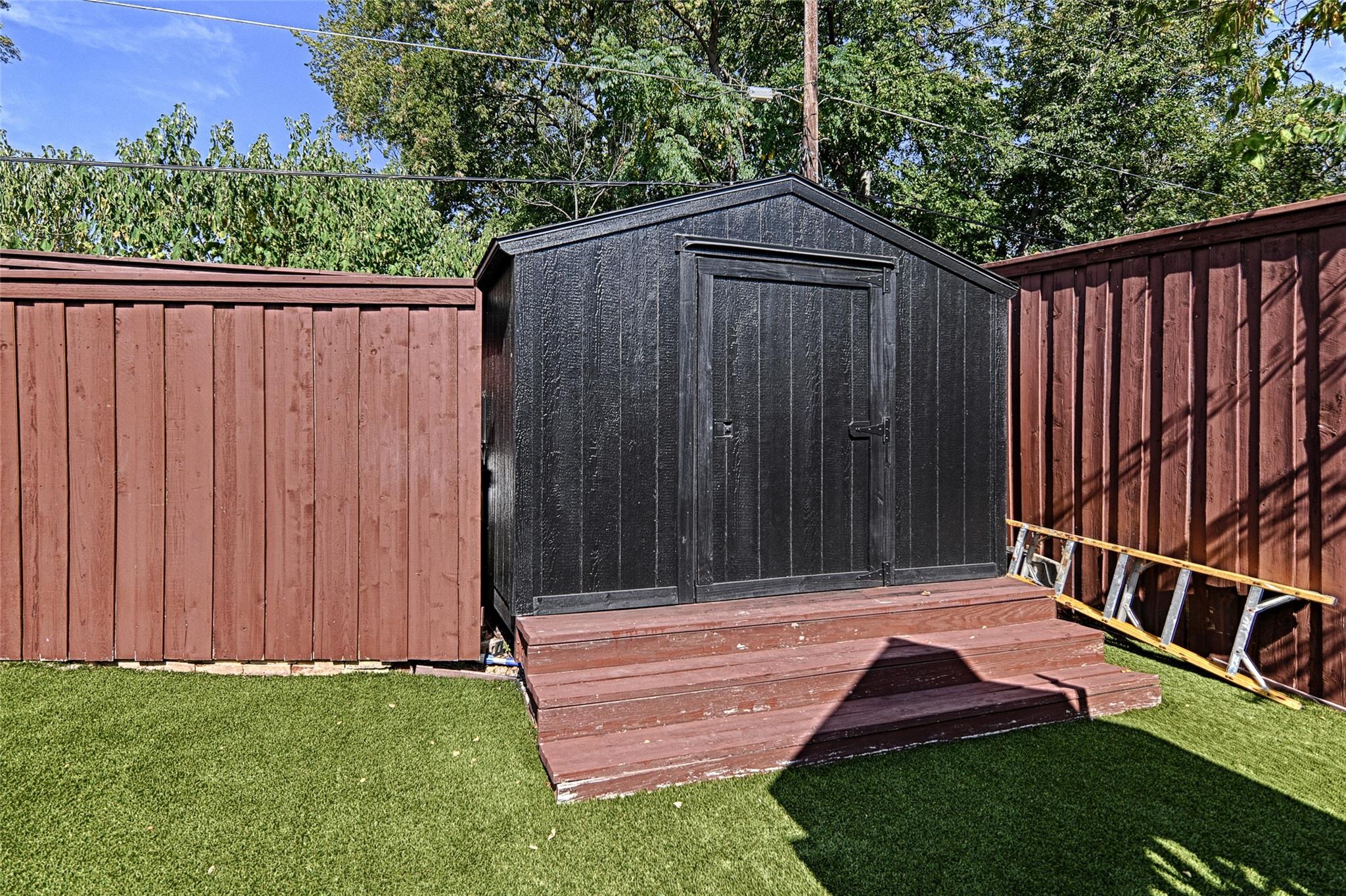 main property photo 30