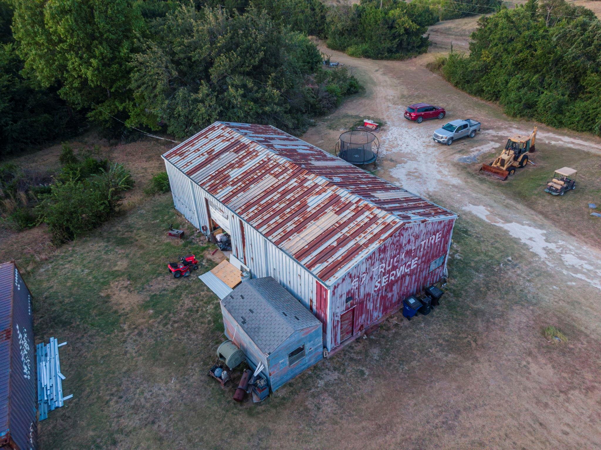 main property photo 6