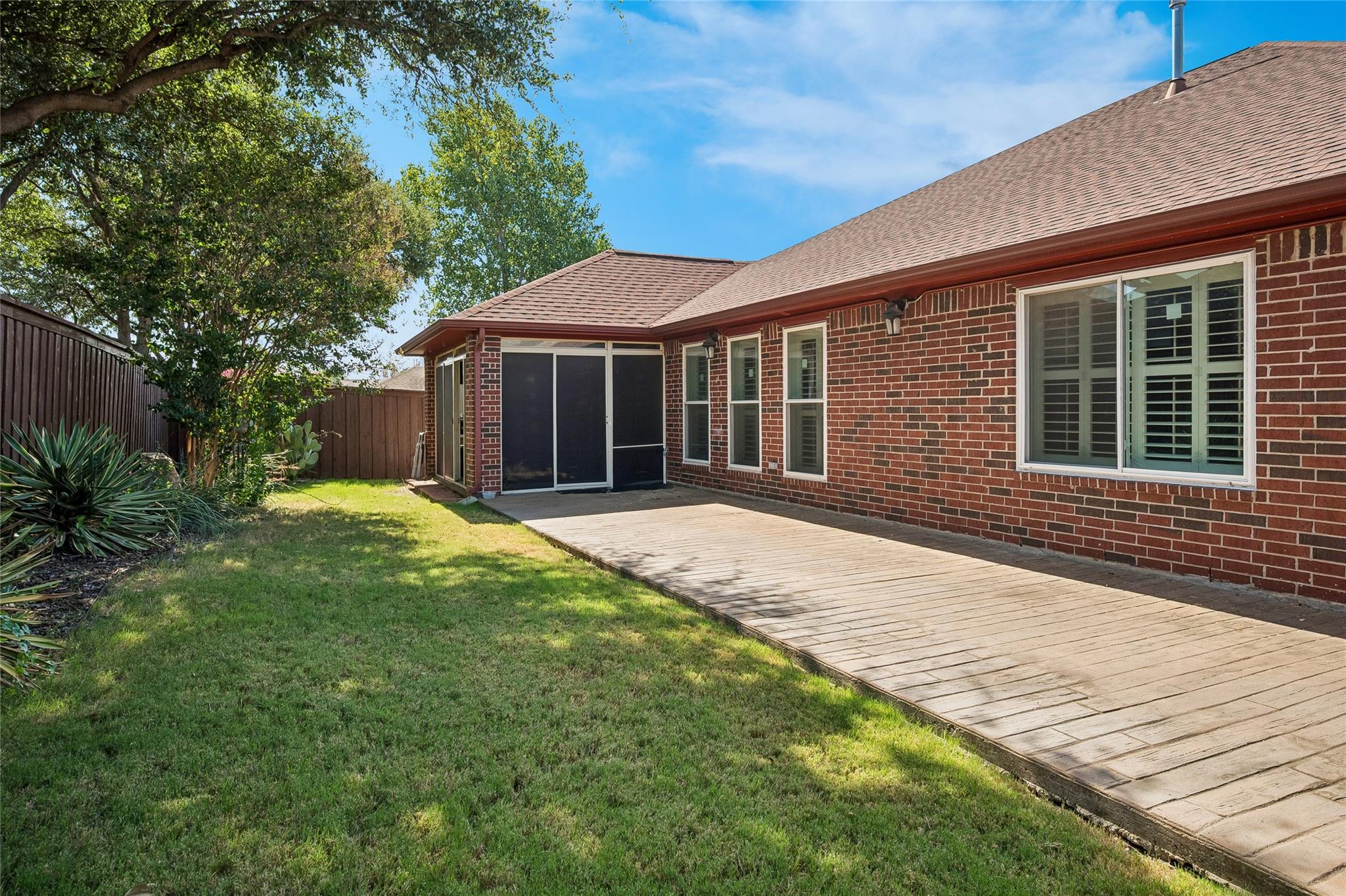 main property photo 23