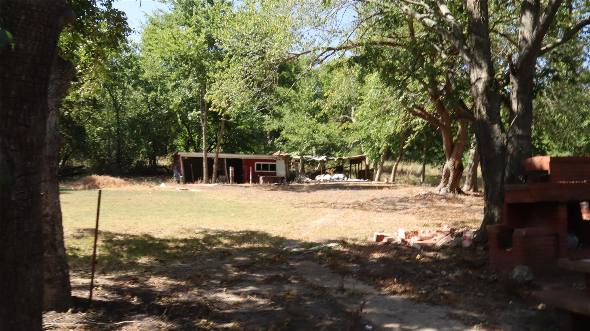 main property photo 10