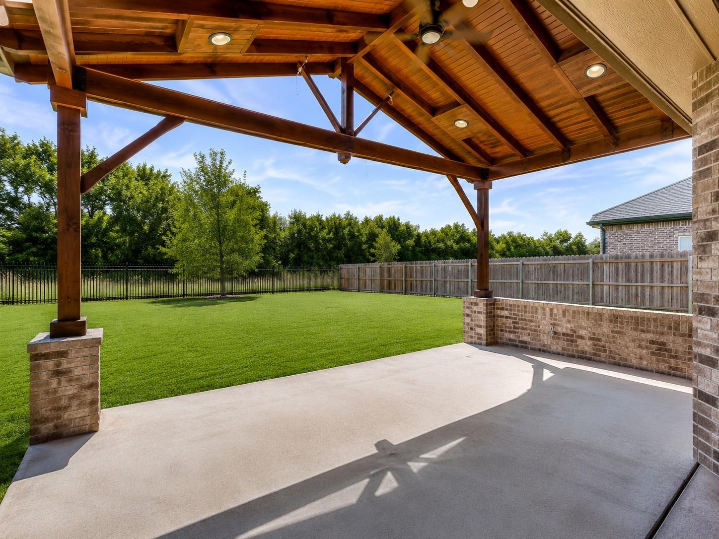 main property photo 29