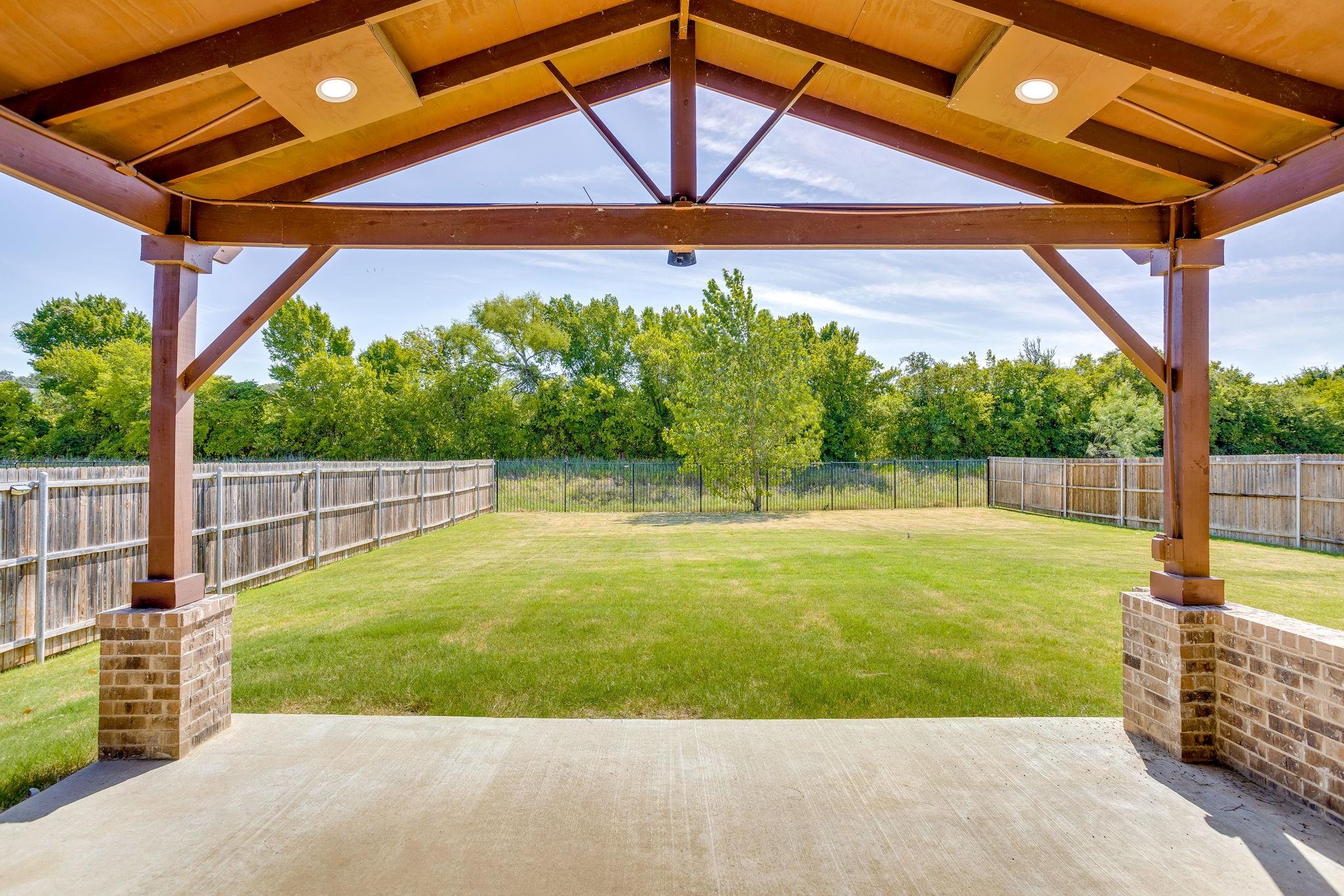 main property photo 31