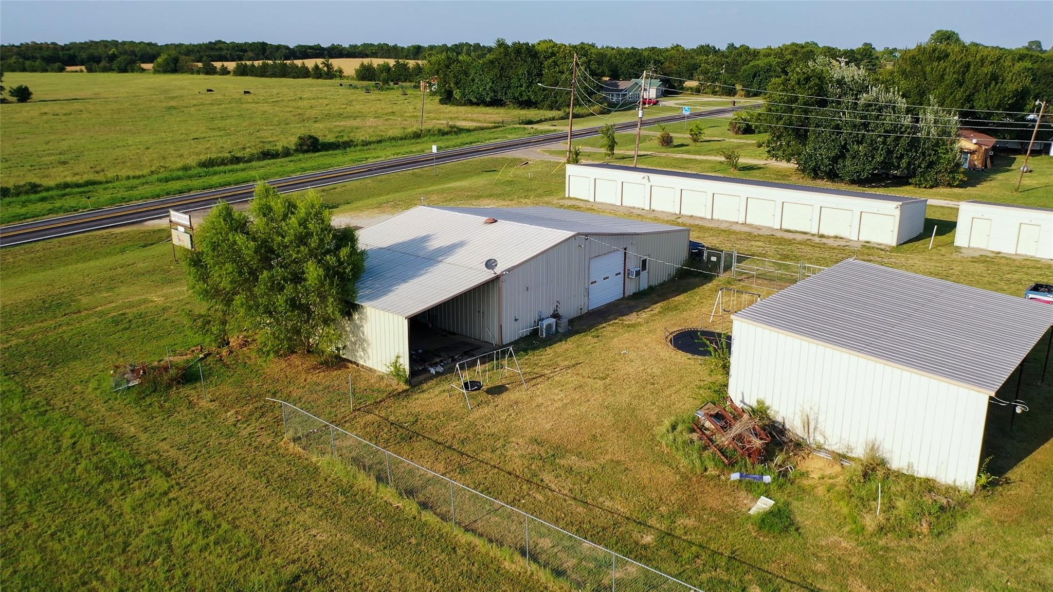 main property photo 3