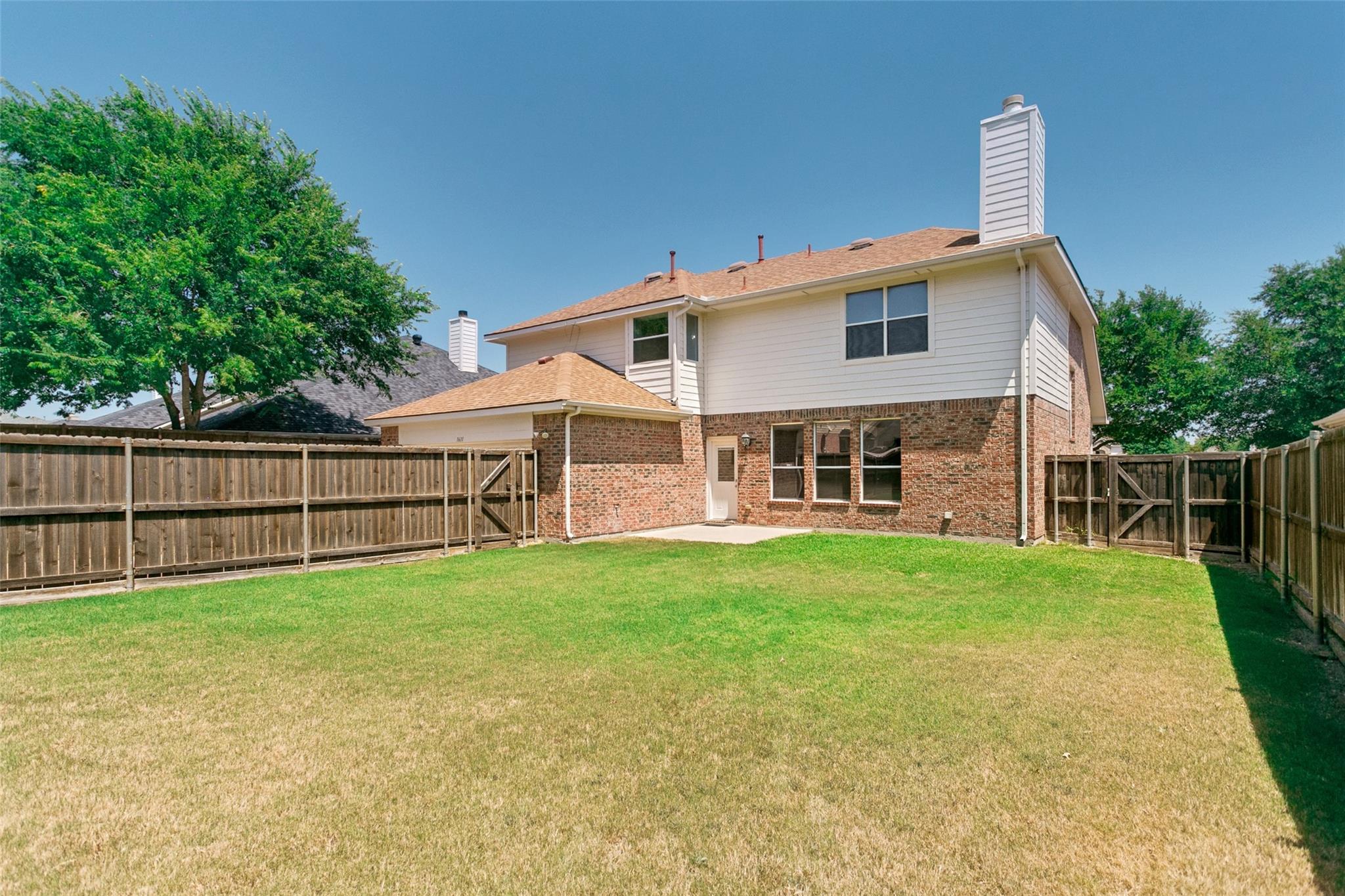 main property photo 23