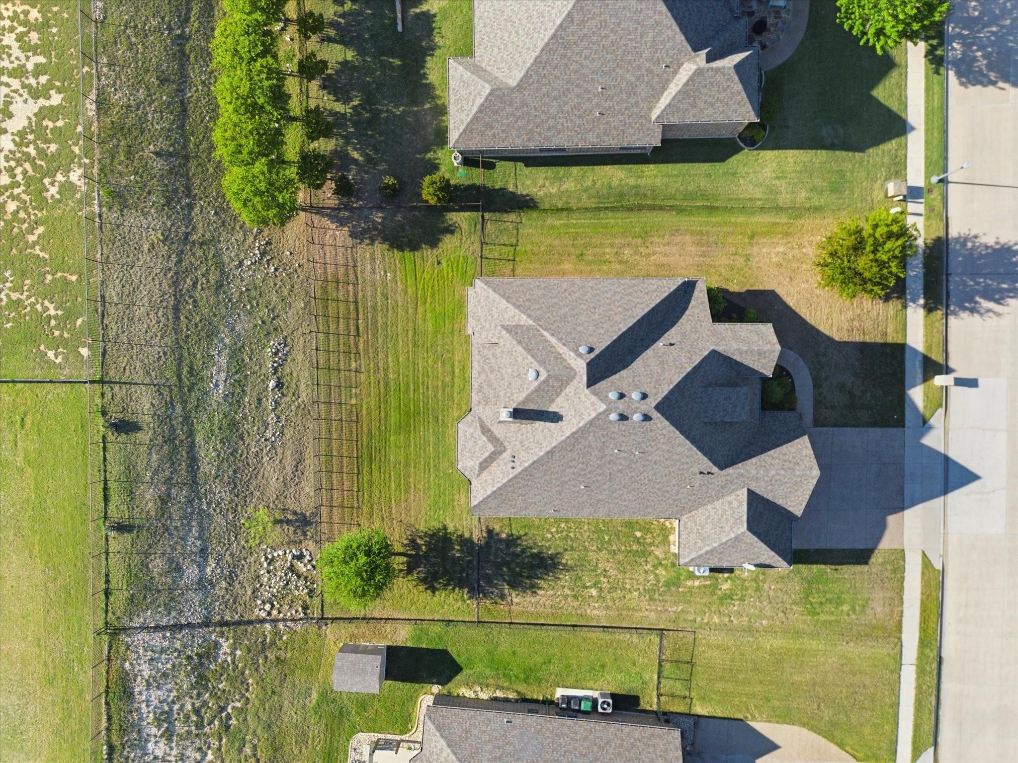 main property photo 34