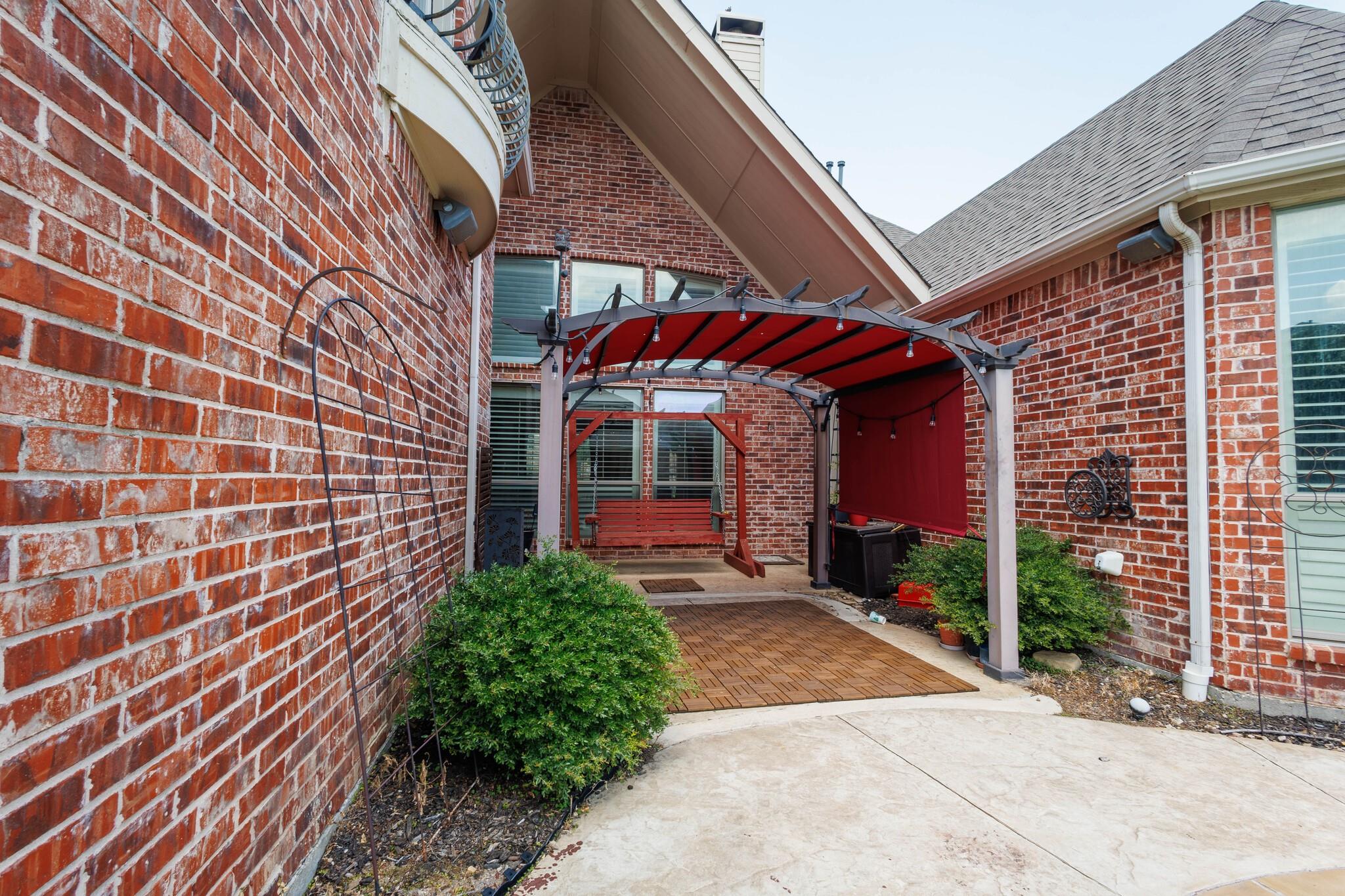 main property photo 38