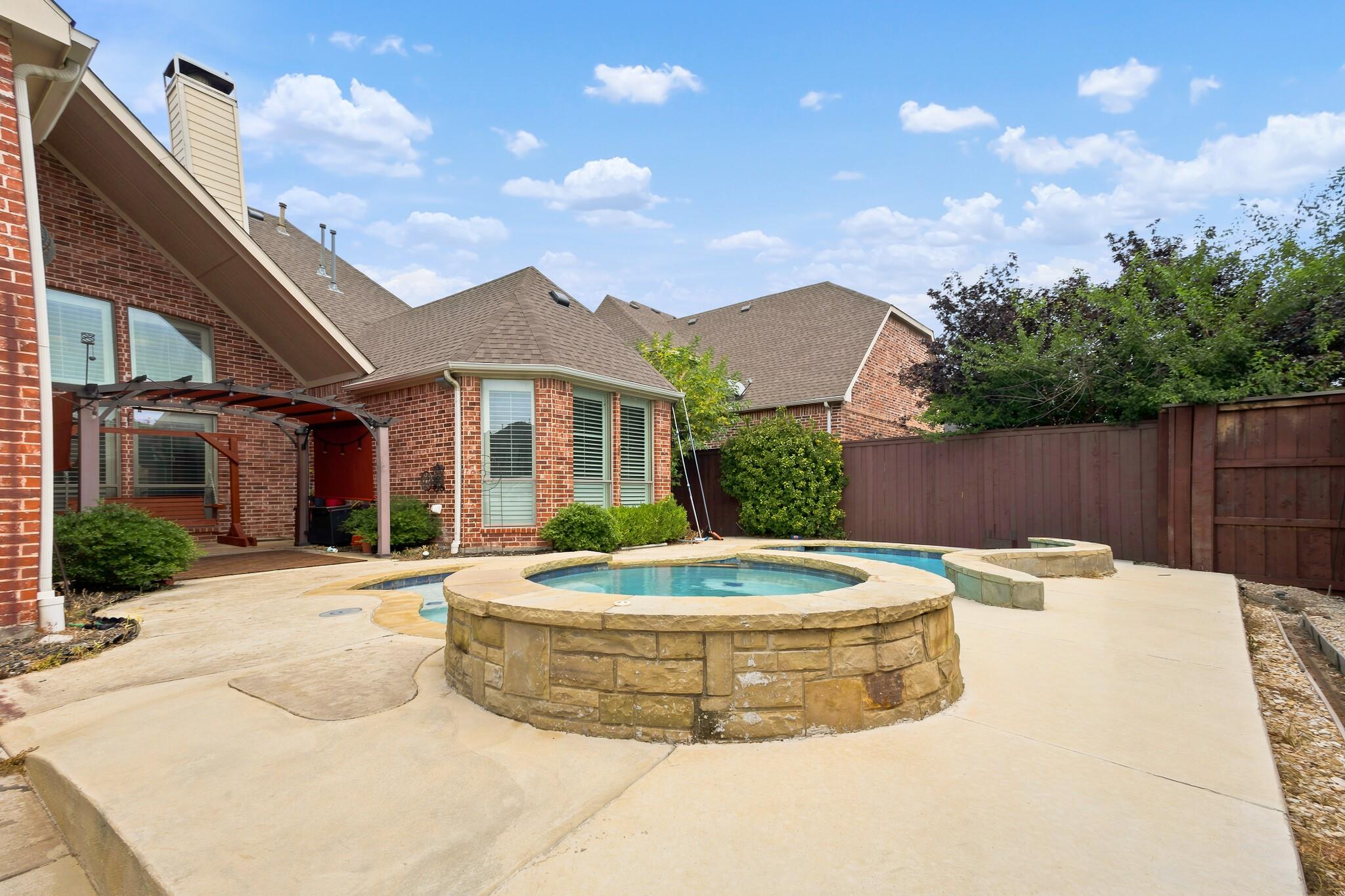 main property photo 39
