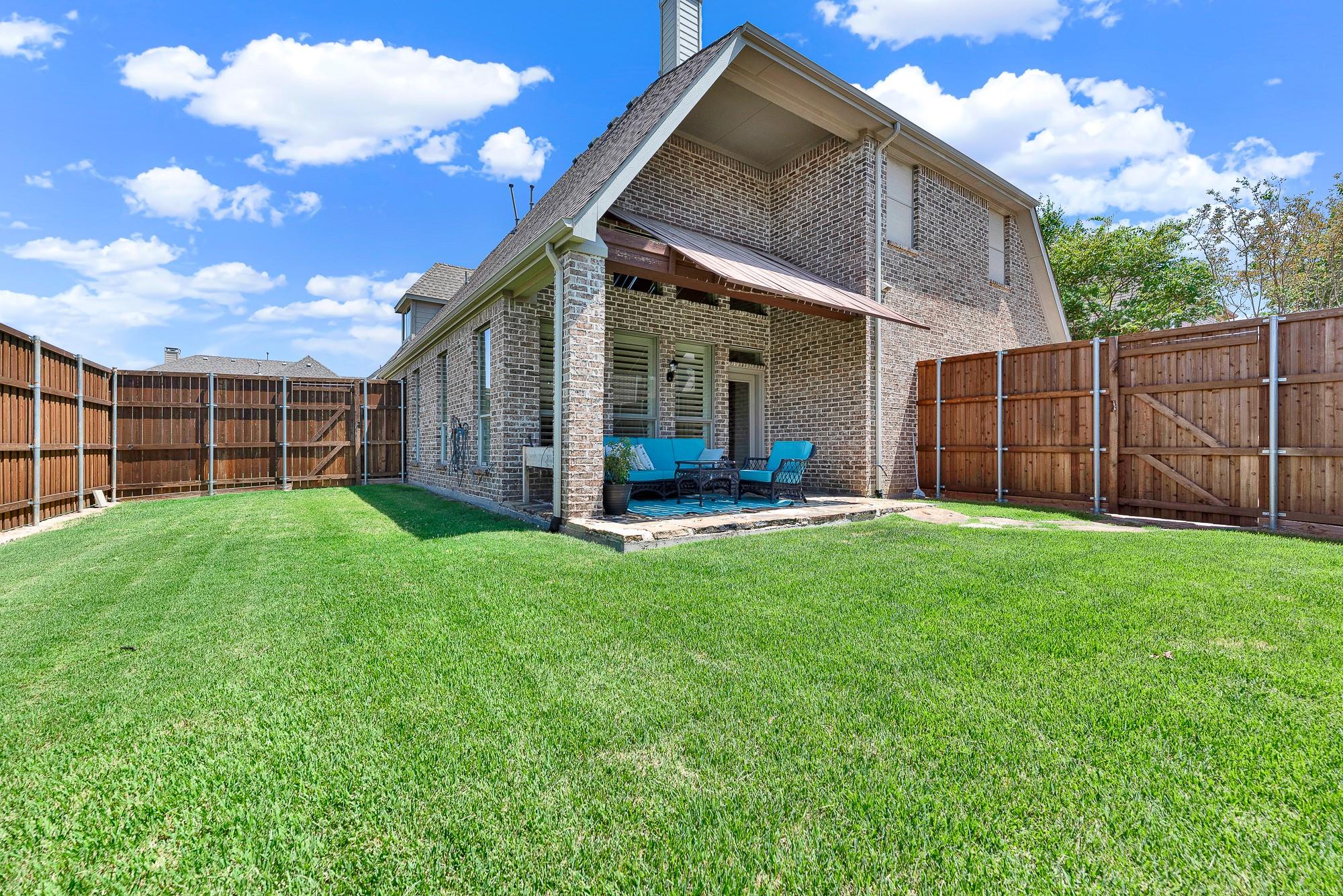 main property photo 9