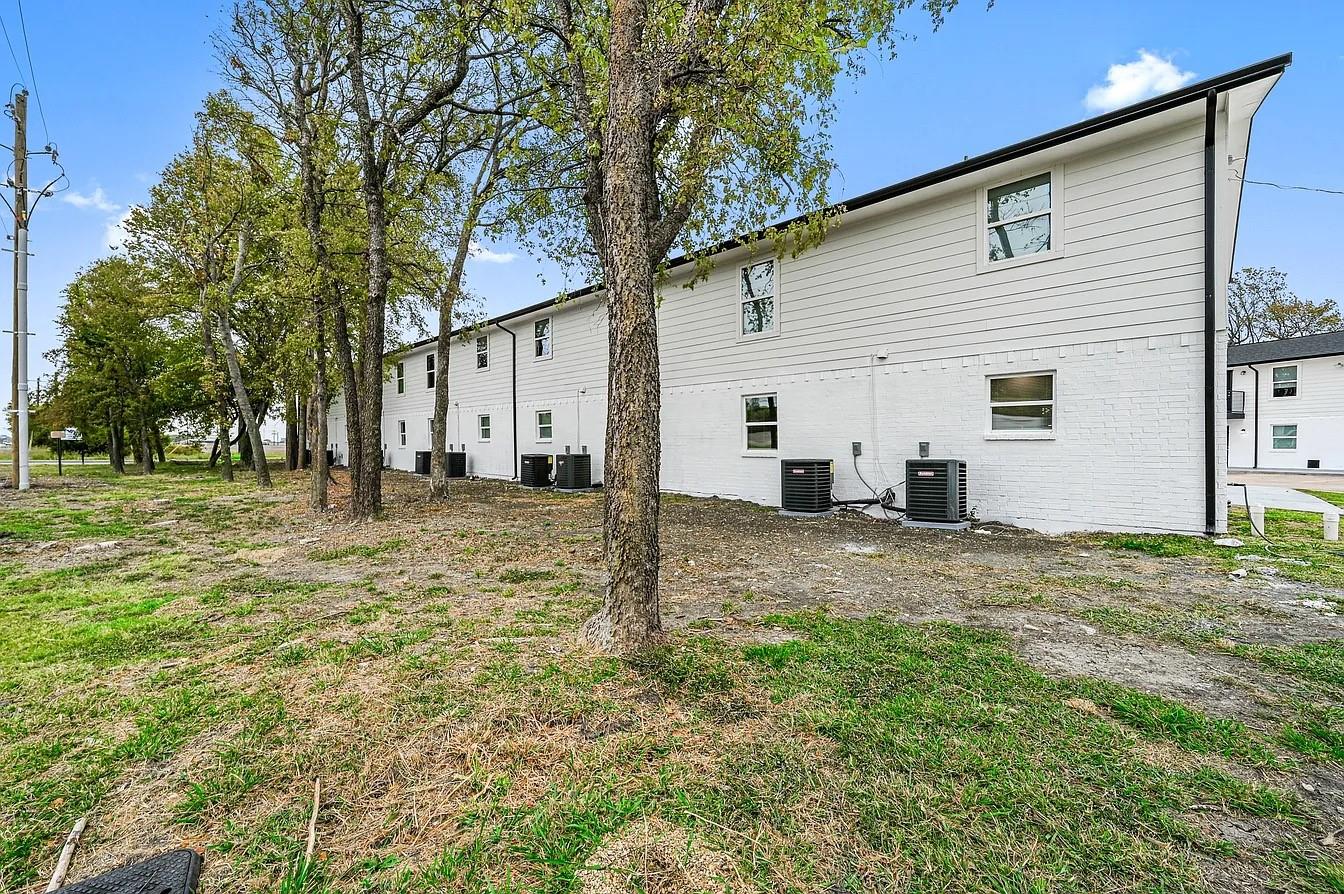main property photo 12