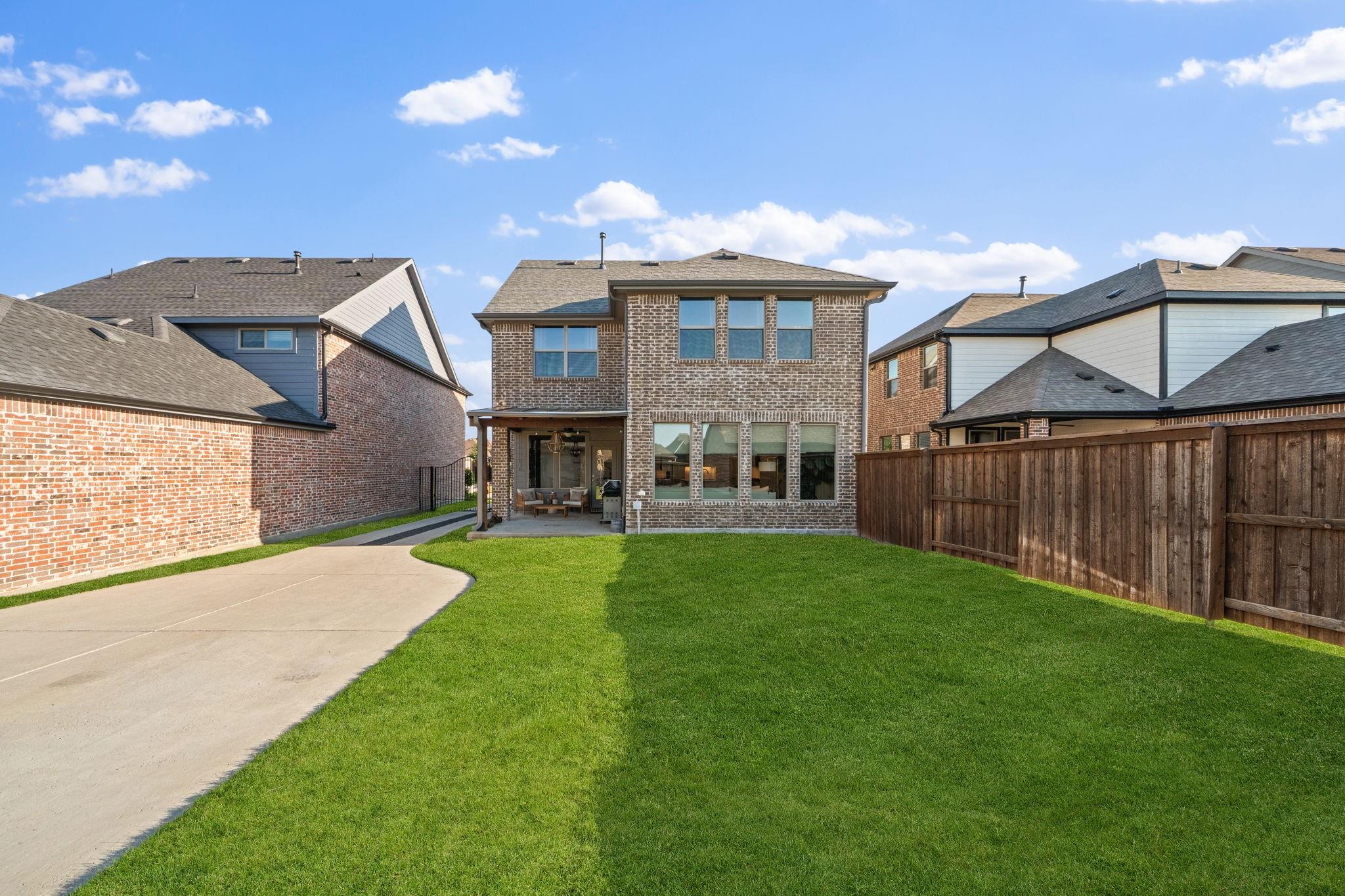 main property photo 35