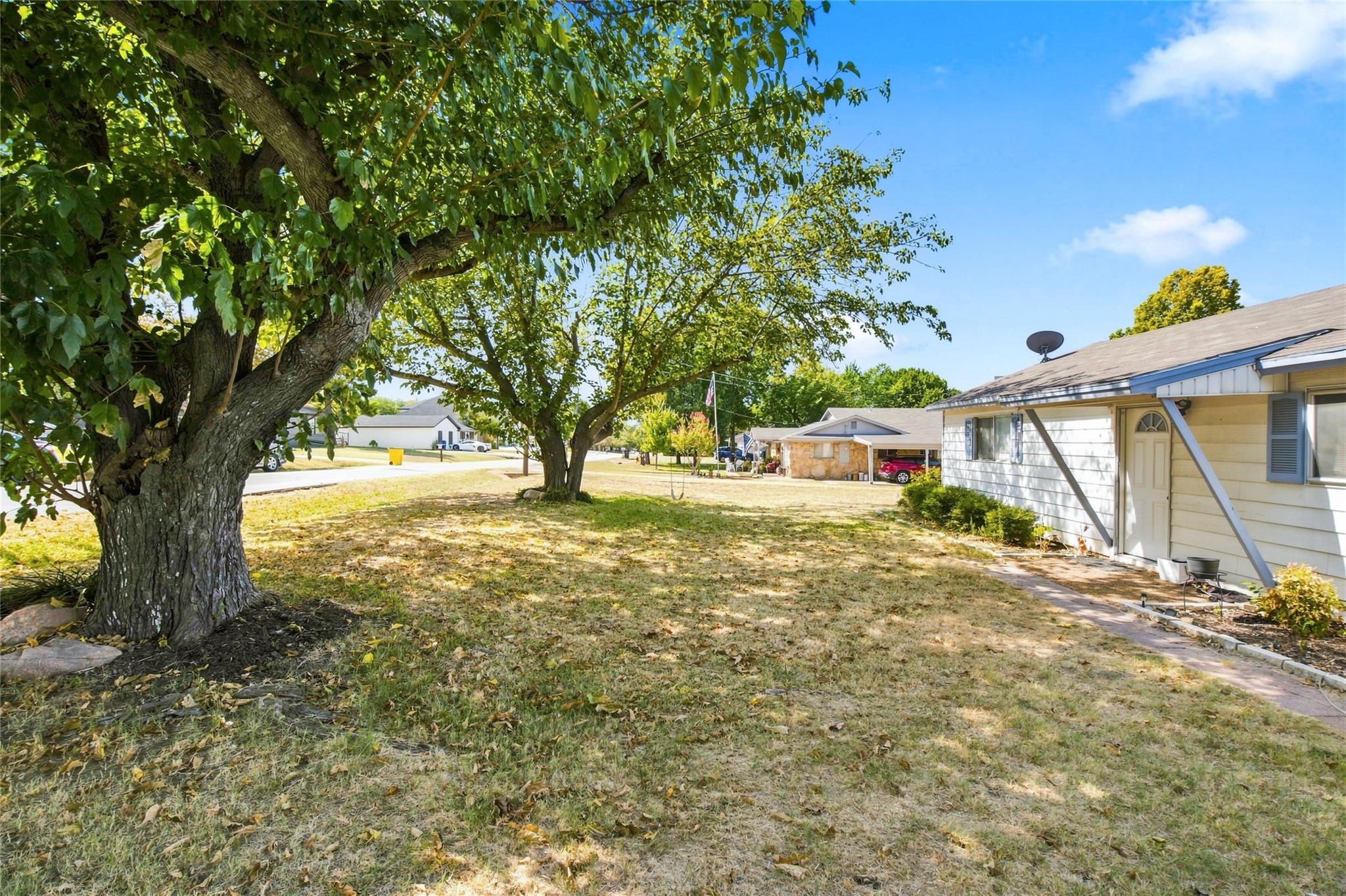 main property photo 4