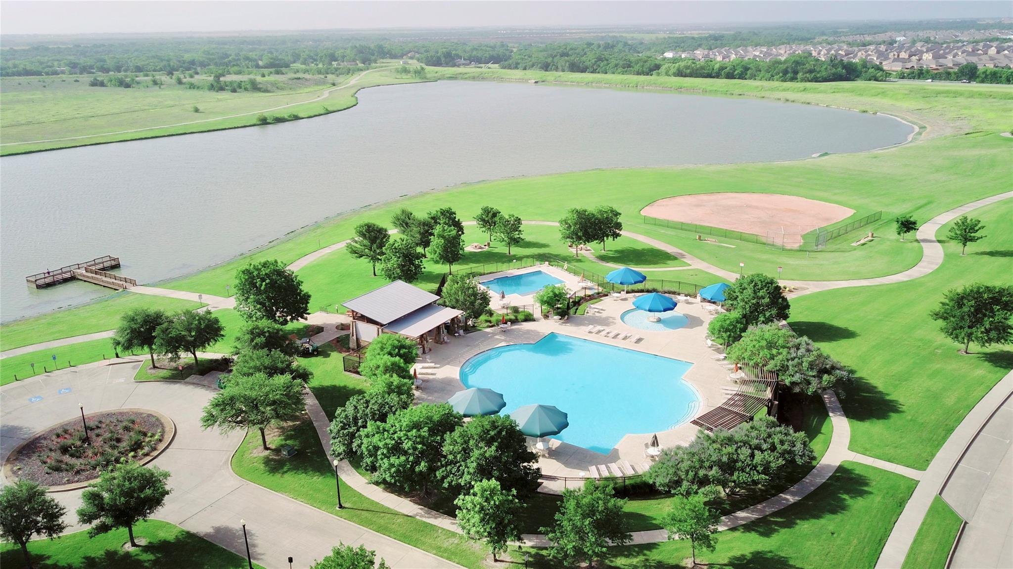 main property photo 15