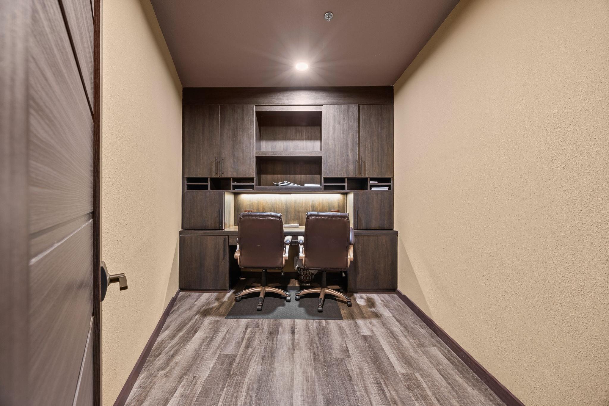 main property photo 16