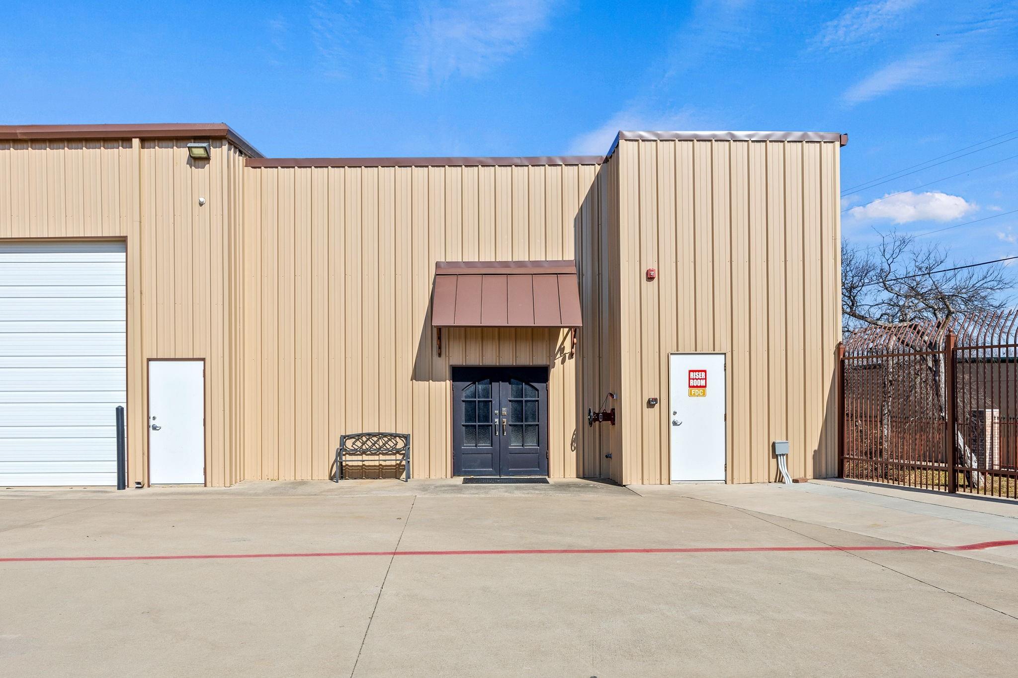 main property photo 3