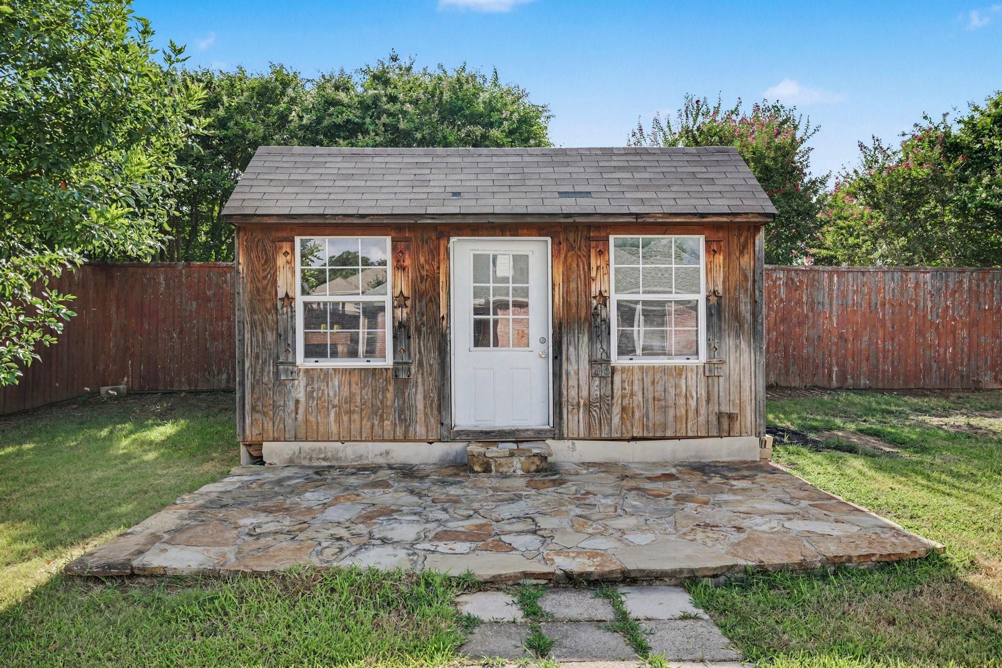 main property photo 30
