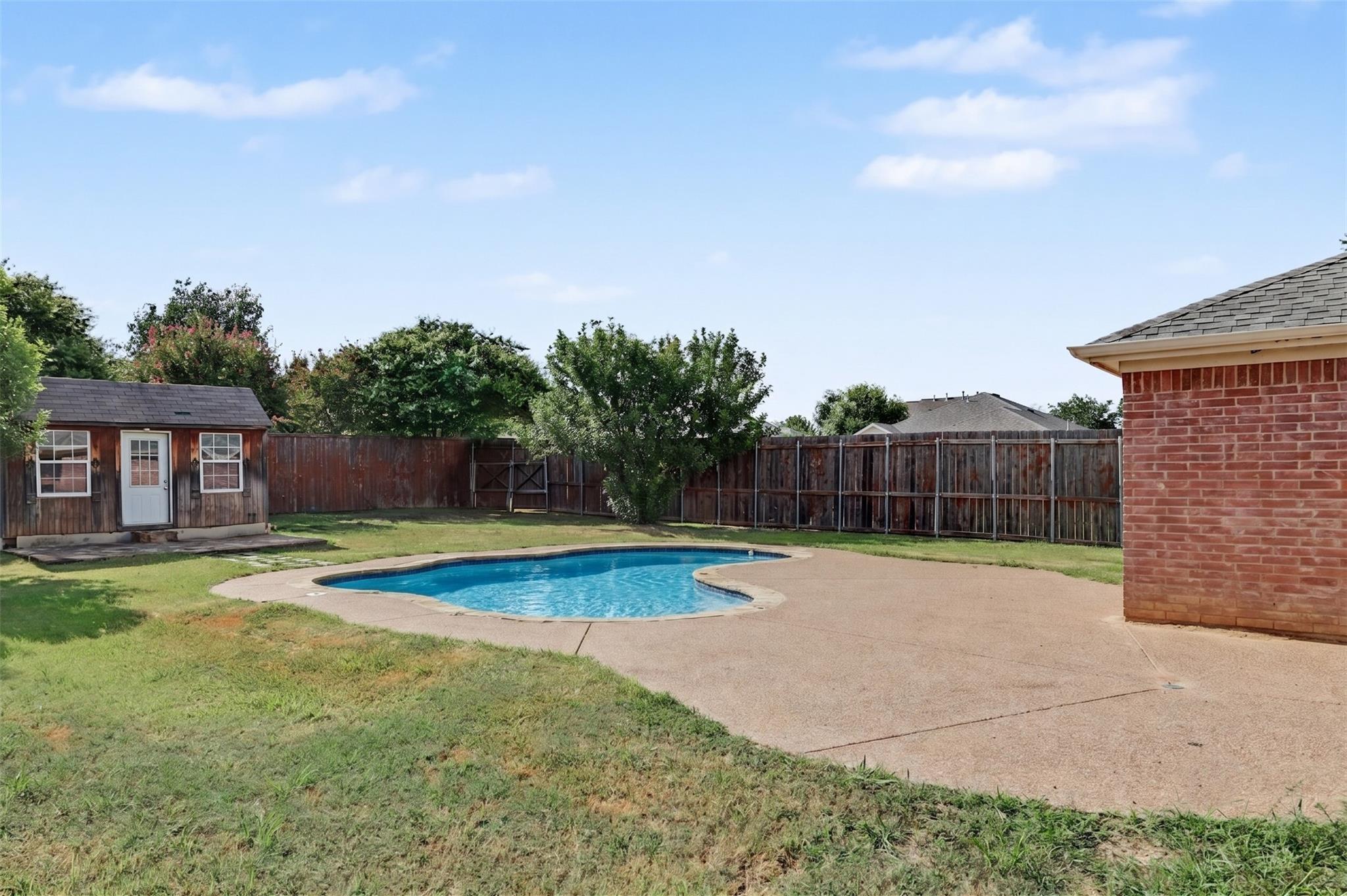main property photo 35