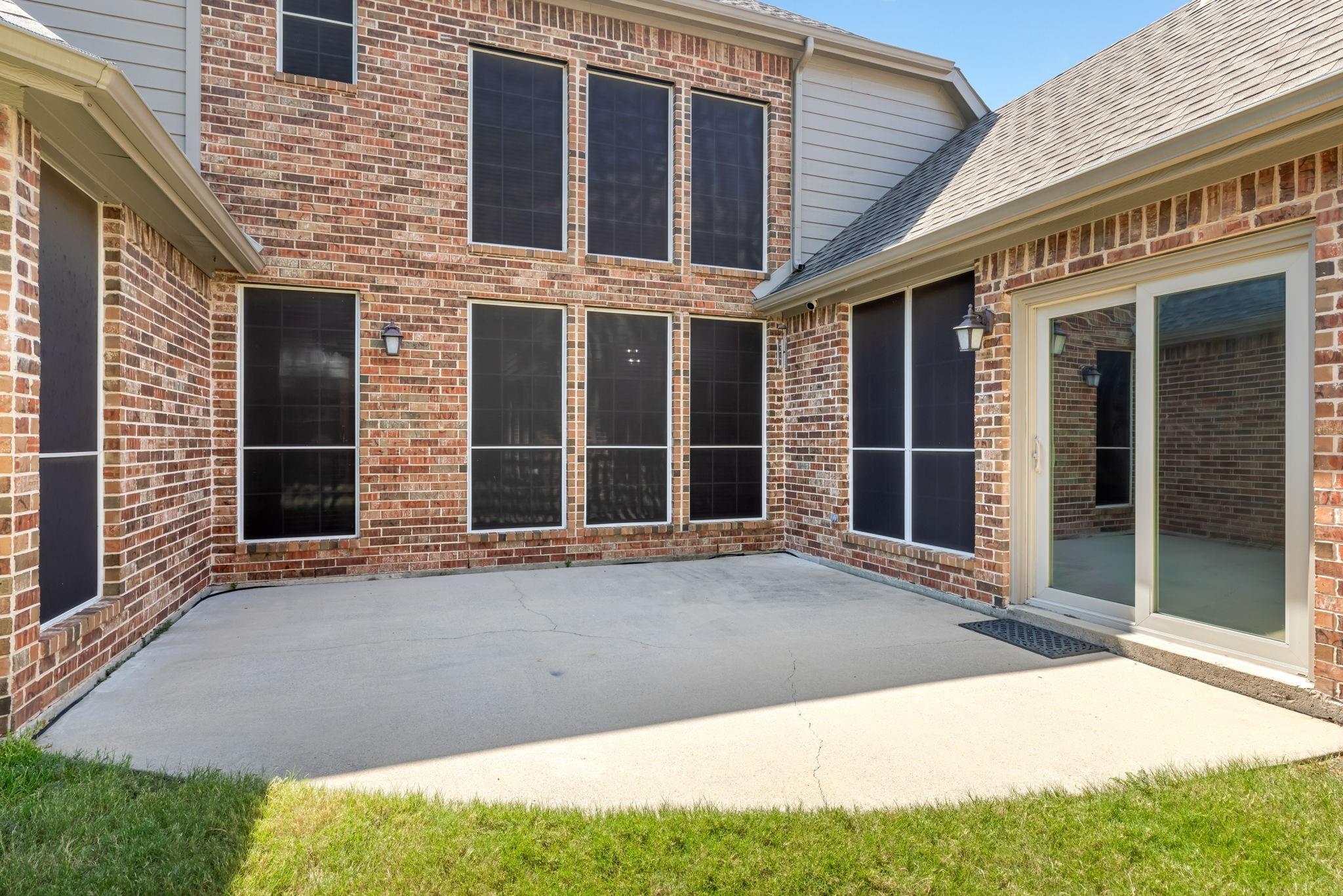 main property photo 28