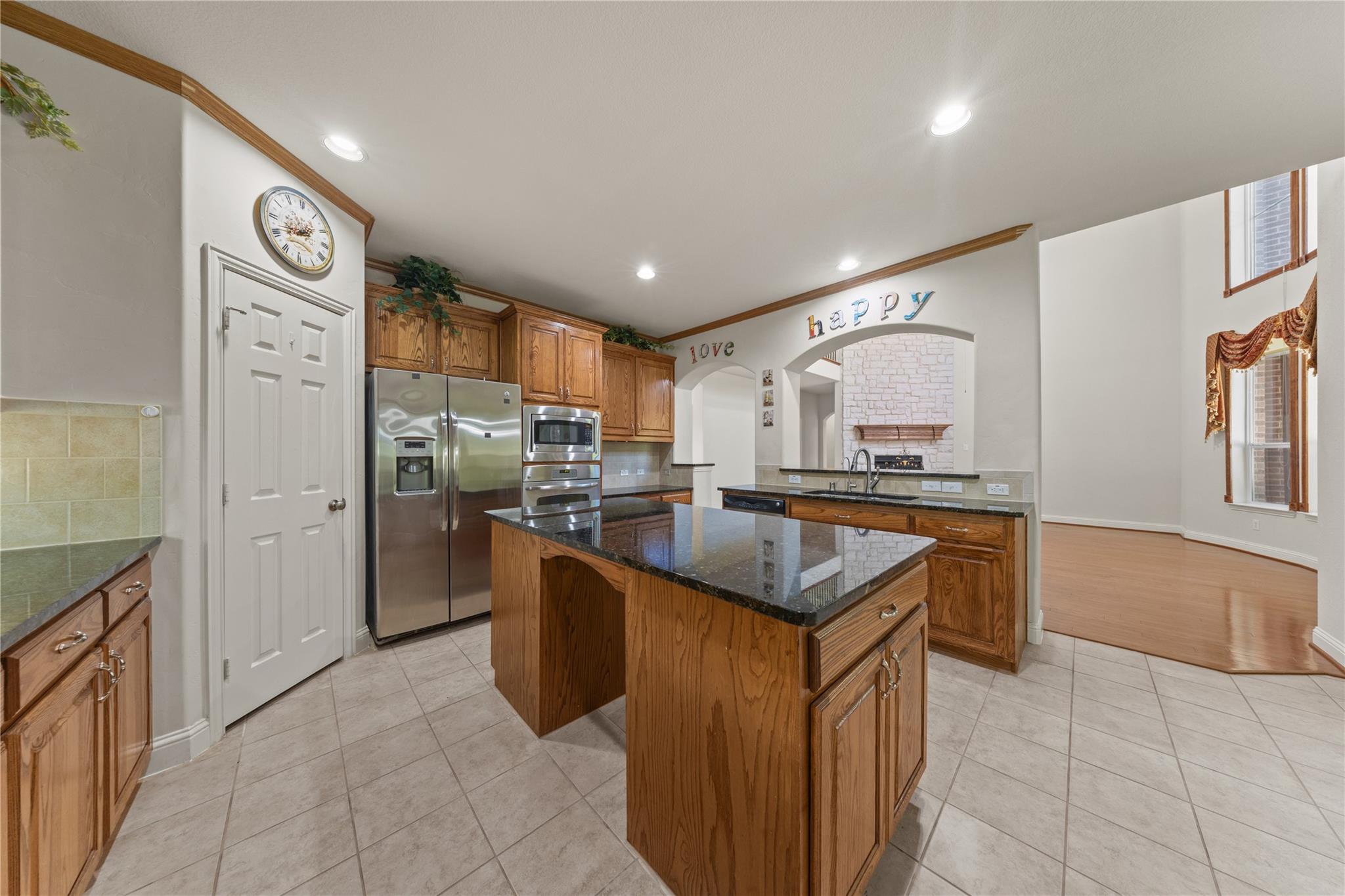 main property photo 9