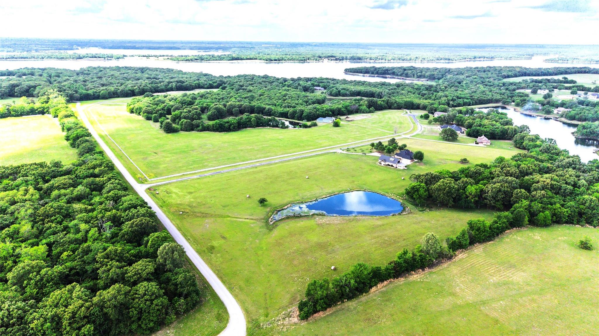 main property photo 13