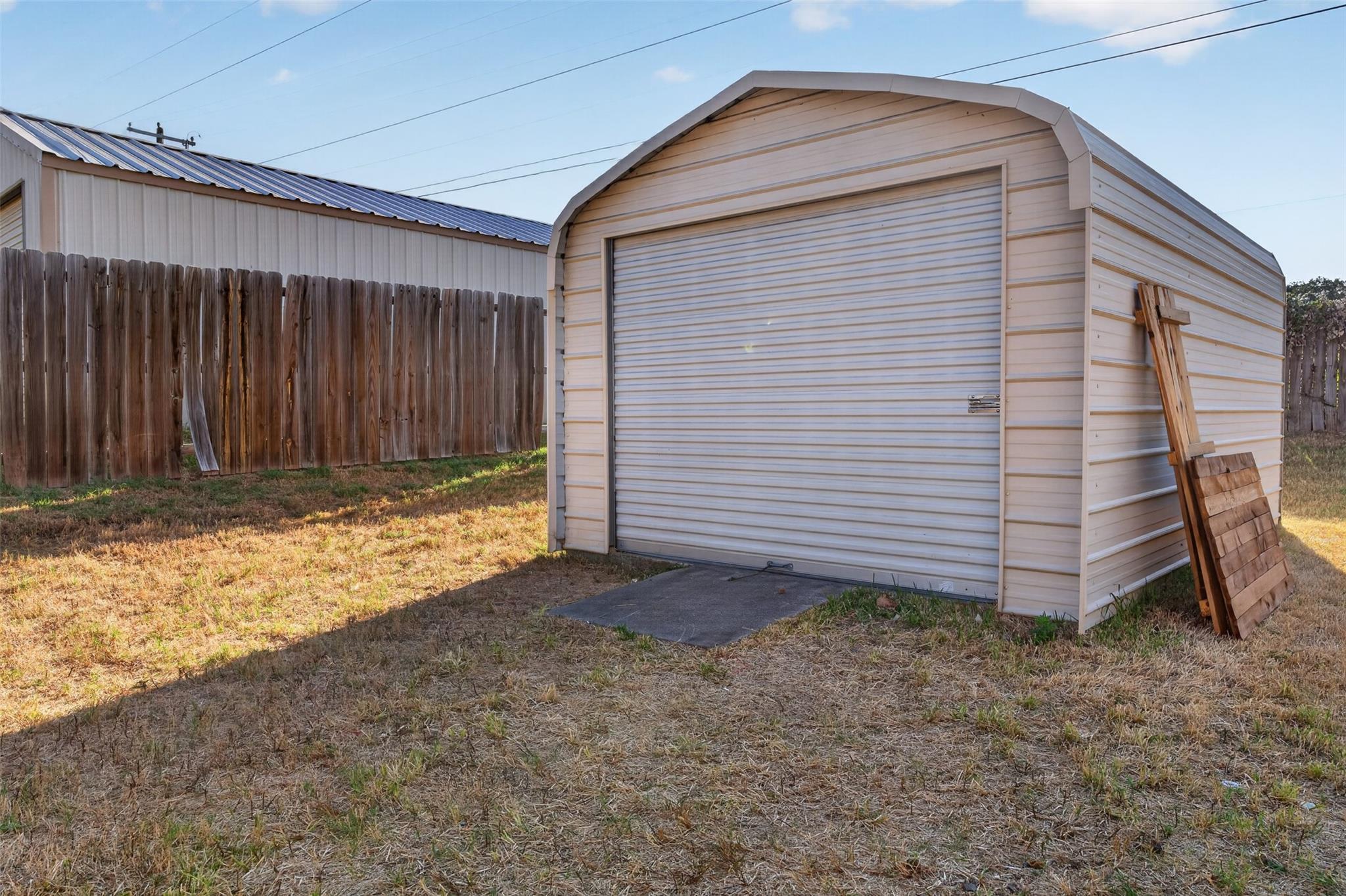 main property photo 25
