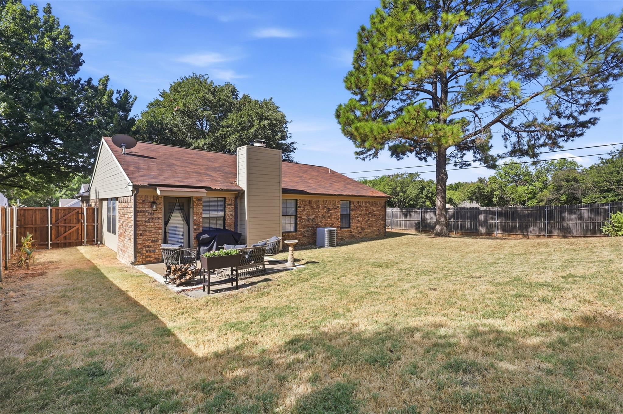 main property photo 26