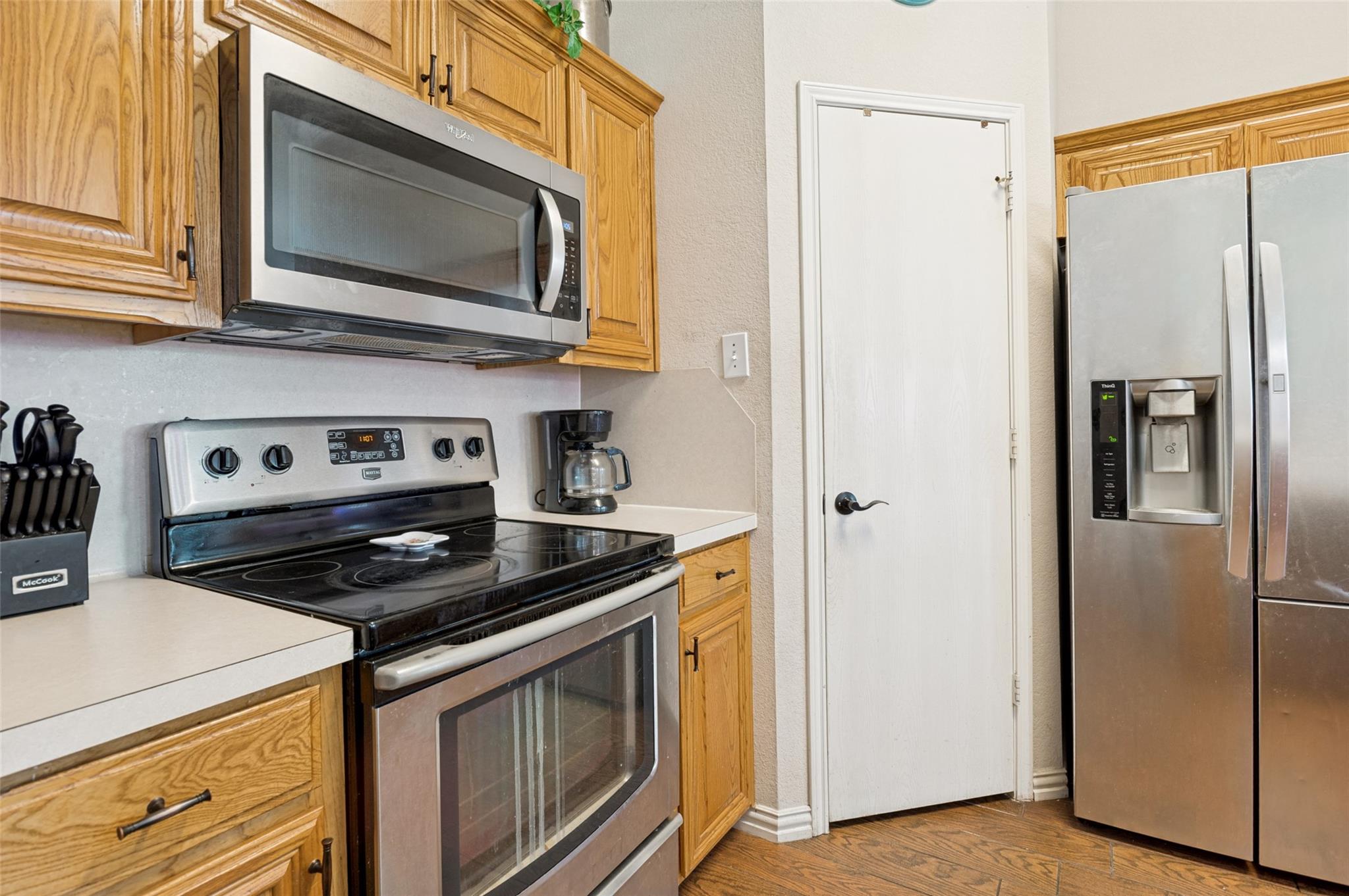 main property photo 11