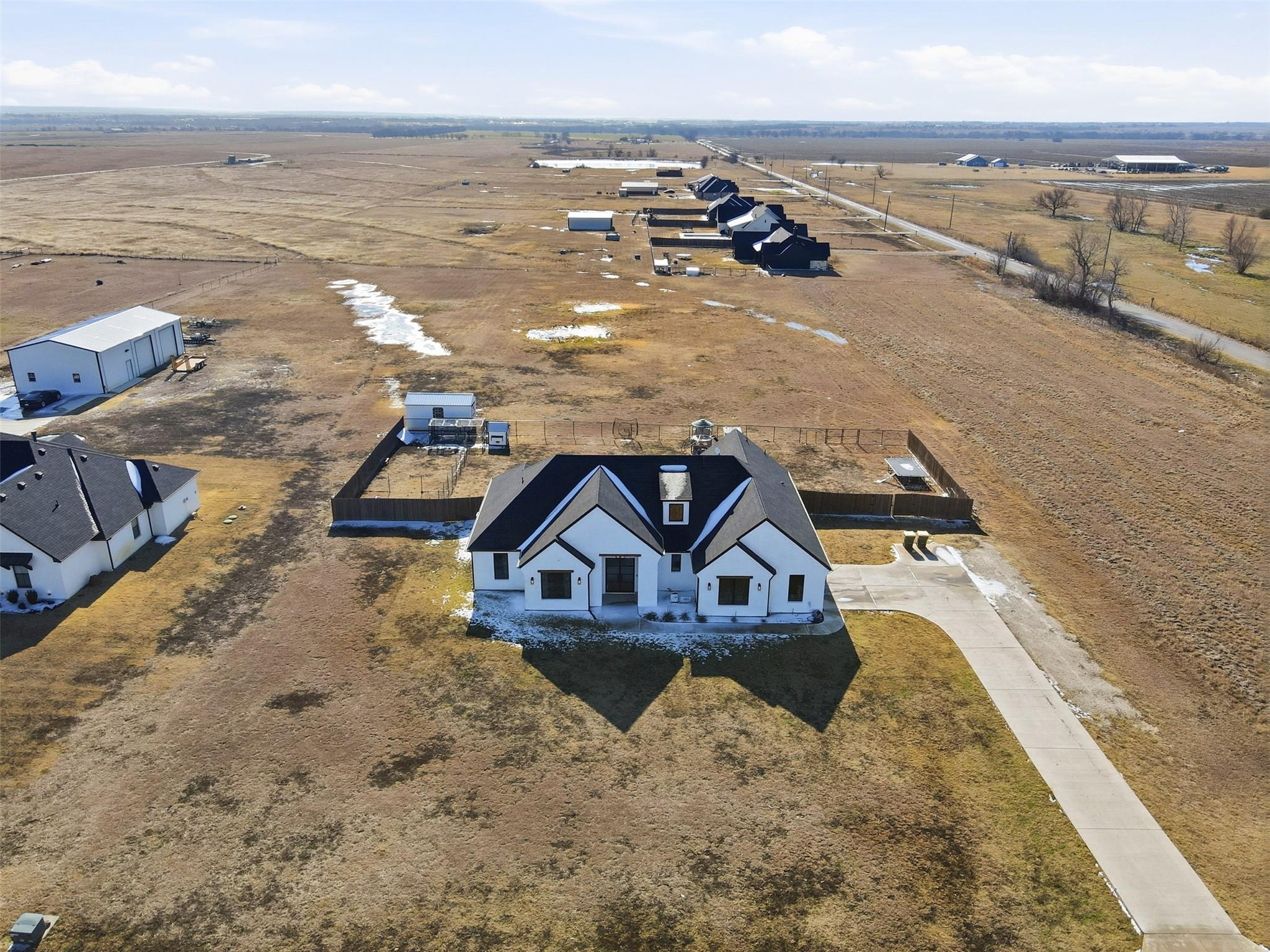 main property photo 3