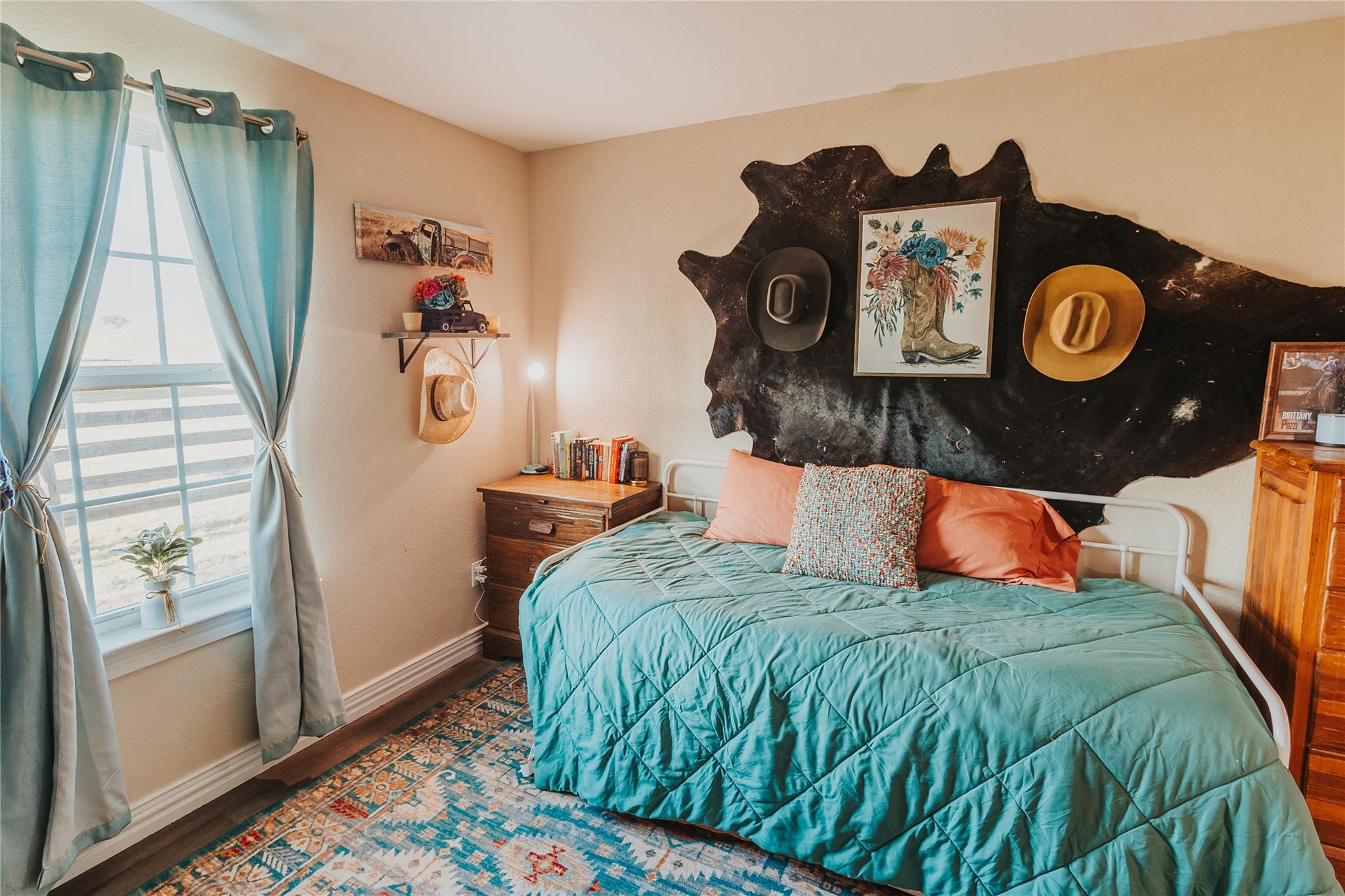main property photo 10