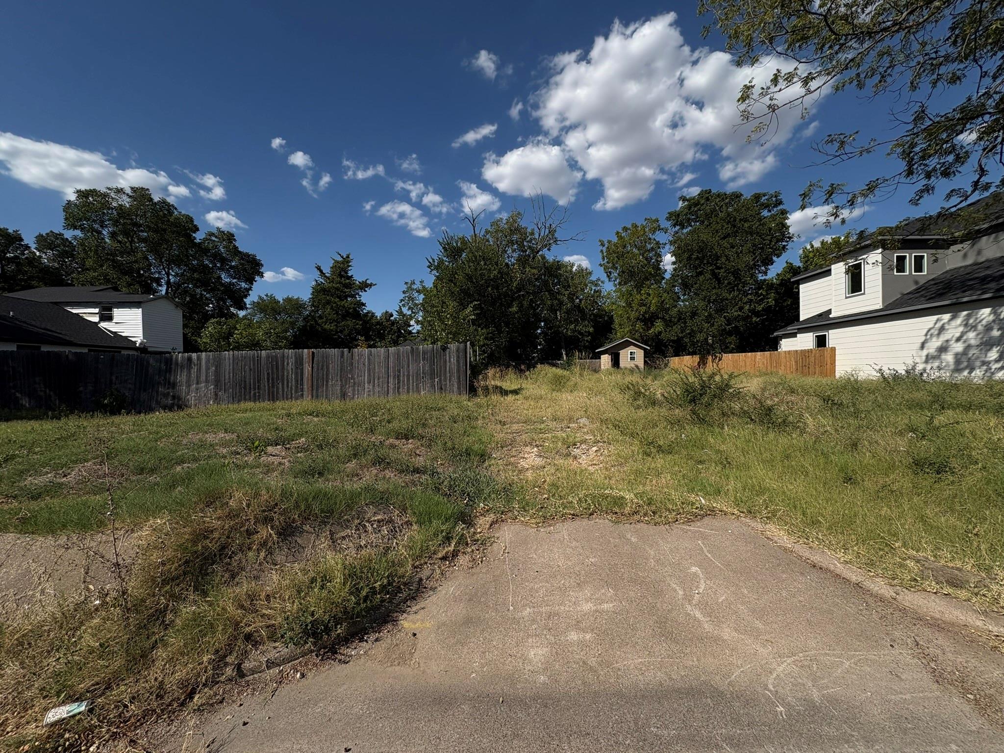 main property photo 17