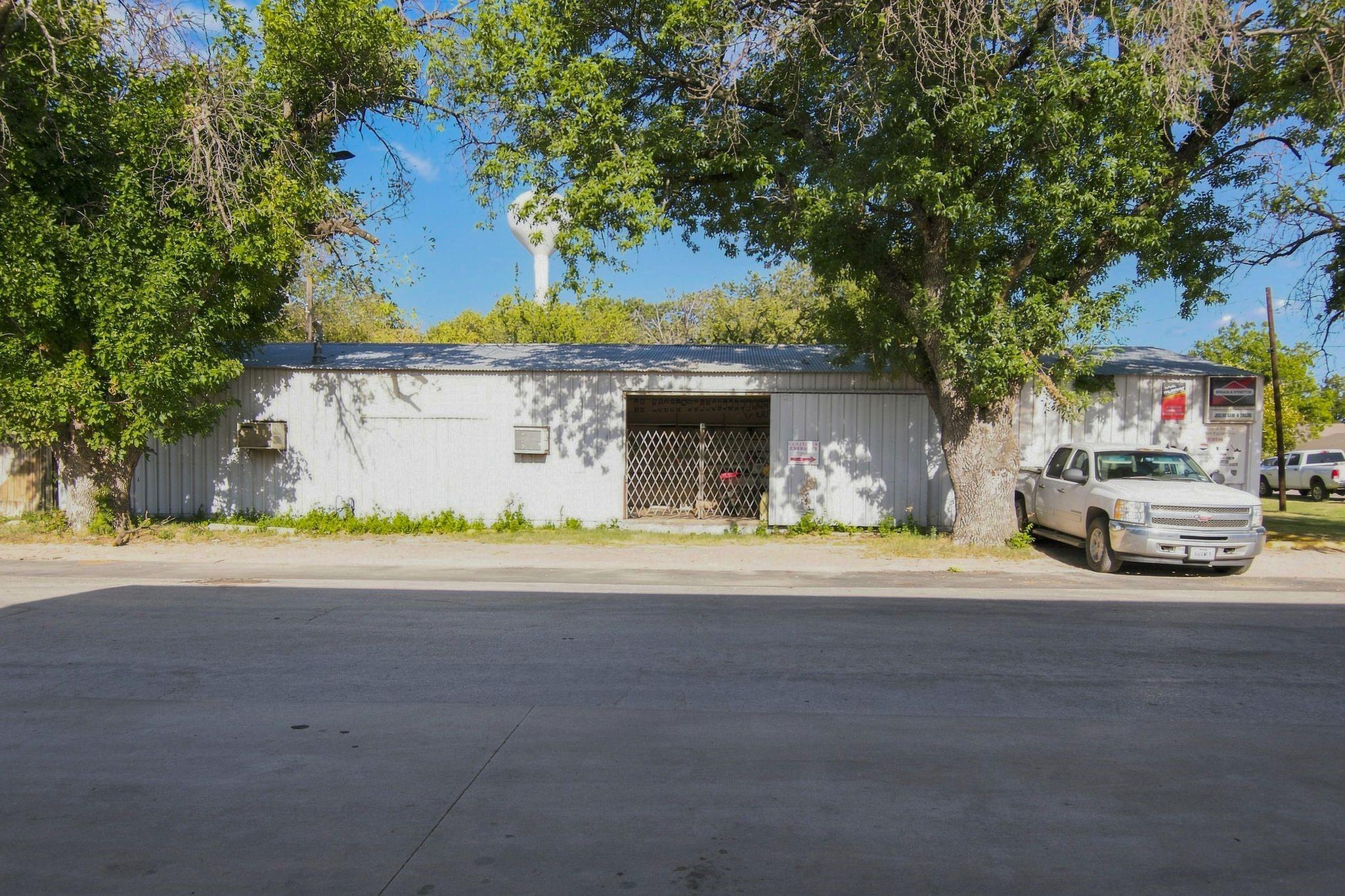 main property photo 14