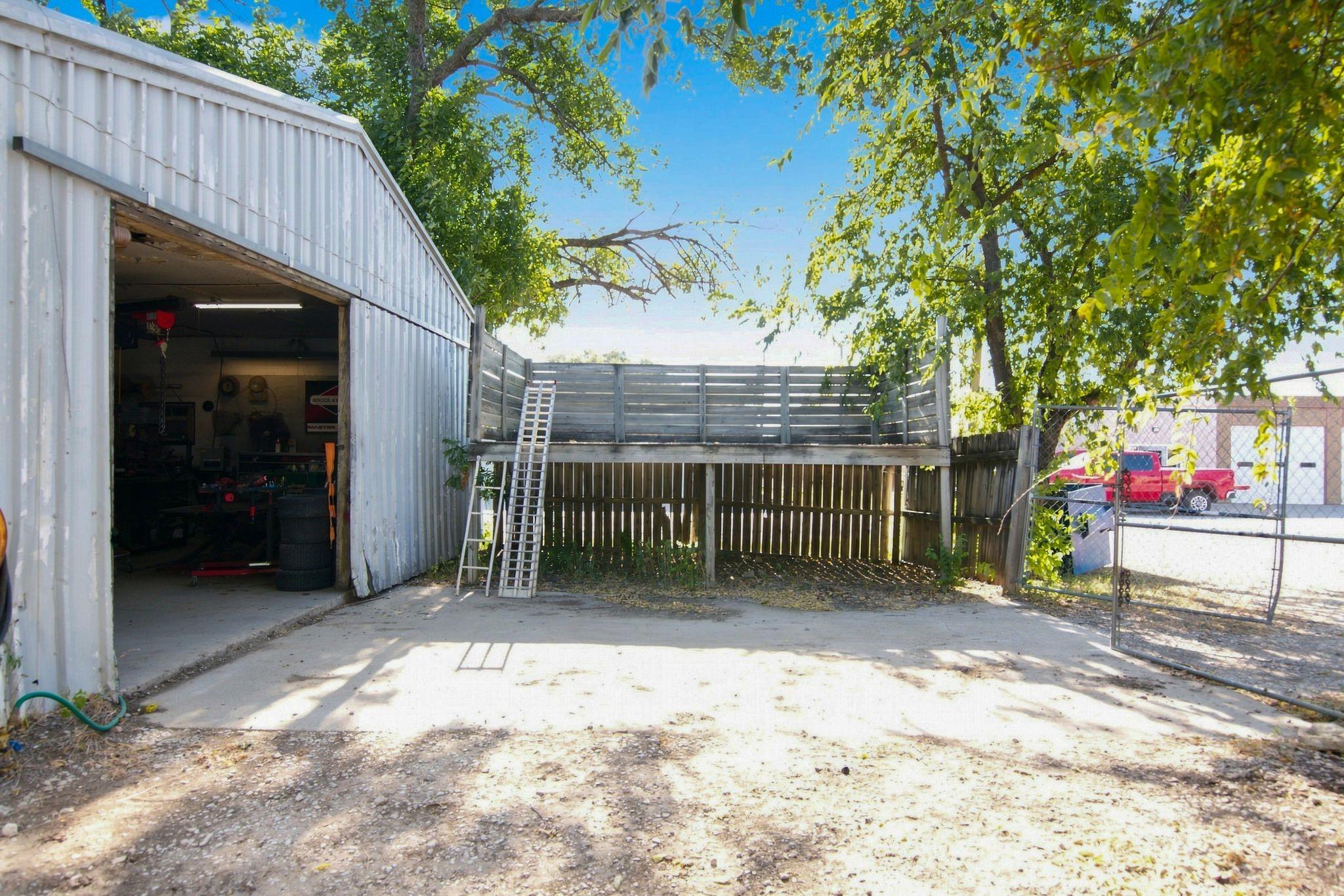 main property photo 15