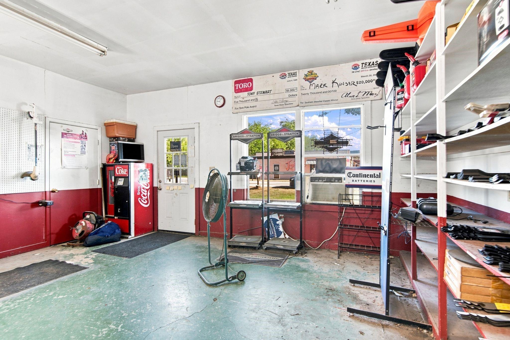 main property photo 5